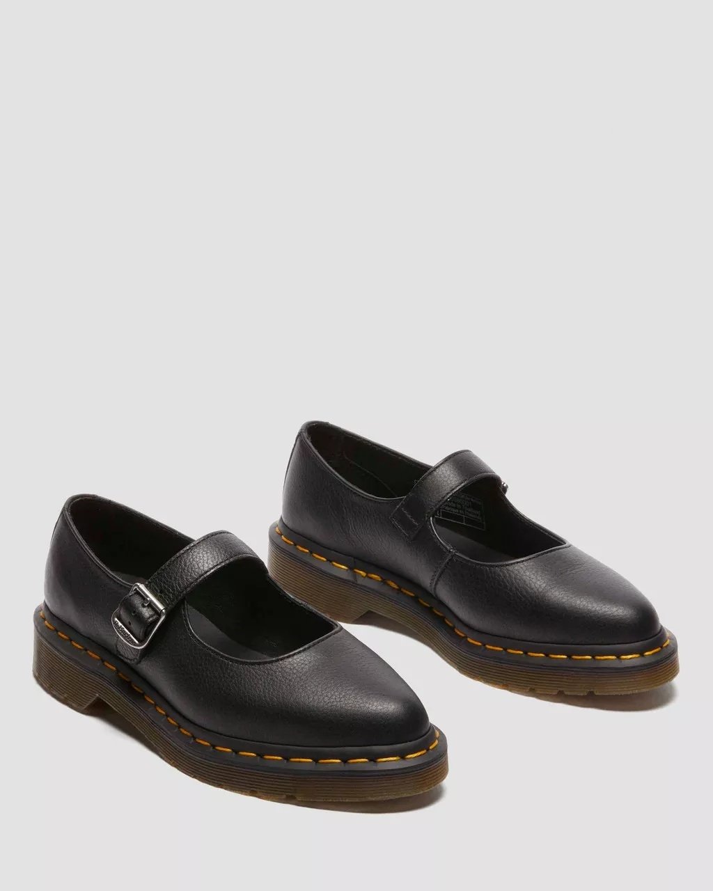 GD 權志龍演唱會彩排腳下 Dr. Martens 瑪莉珍鞋成亮點!台灣買得到入手「GD 同款」機會來了!