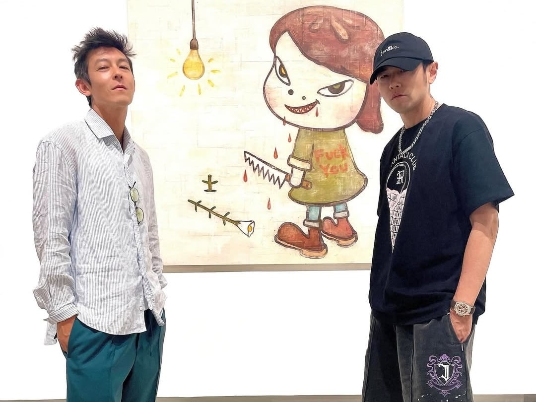 周杰倫、陳冠希合體重現《頭文字D》名場面！「加入車隊嗎？先微信支付 300 元」掀起回憶殺！