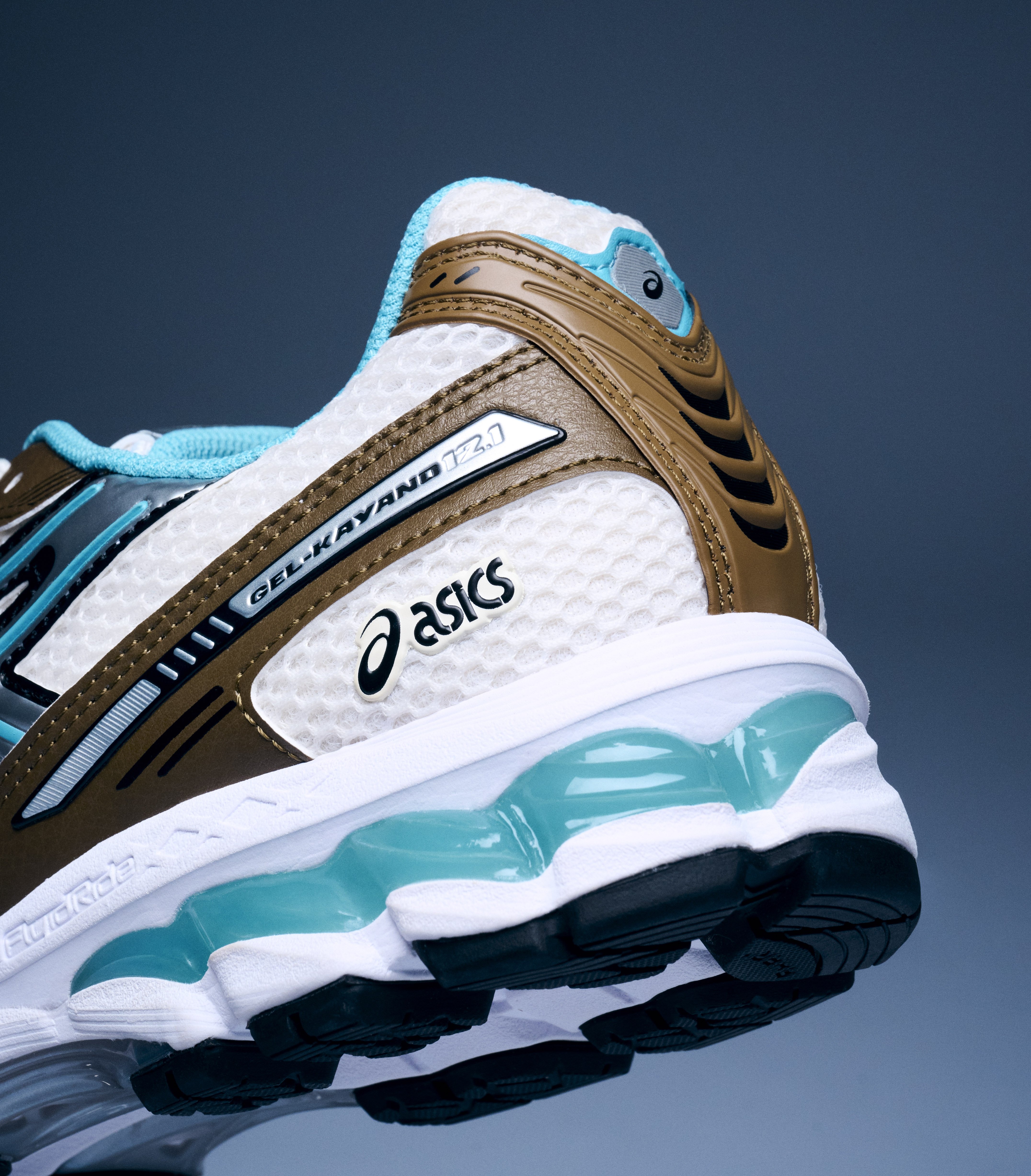從性能到風格都升級！ASICS GEL-KAYANO 12.1 強勢回歸，用新色寫下潮流續章！