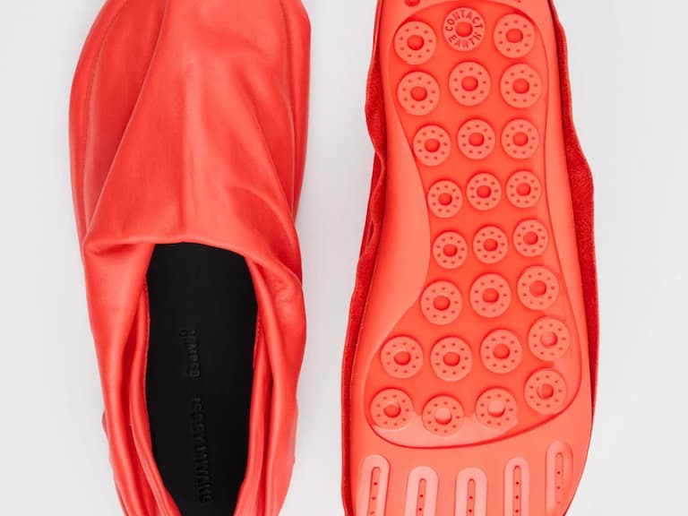 ISSEY MIYAKE x Camper 聯名鞋款登場！結合日西工藝全新設計，發售詳情完整公開！