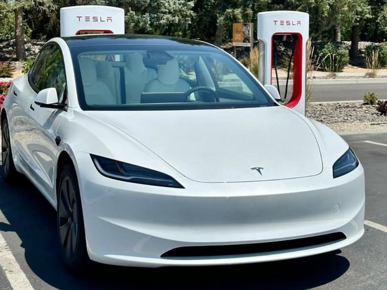 特斯拉銷量新低馬斯克 Elon Musk 轉移重心!遭疑偏離電動車核心!