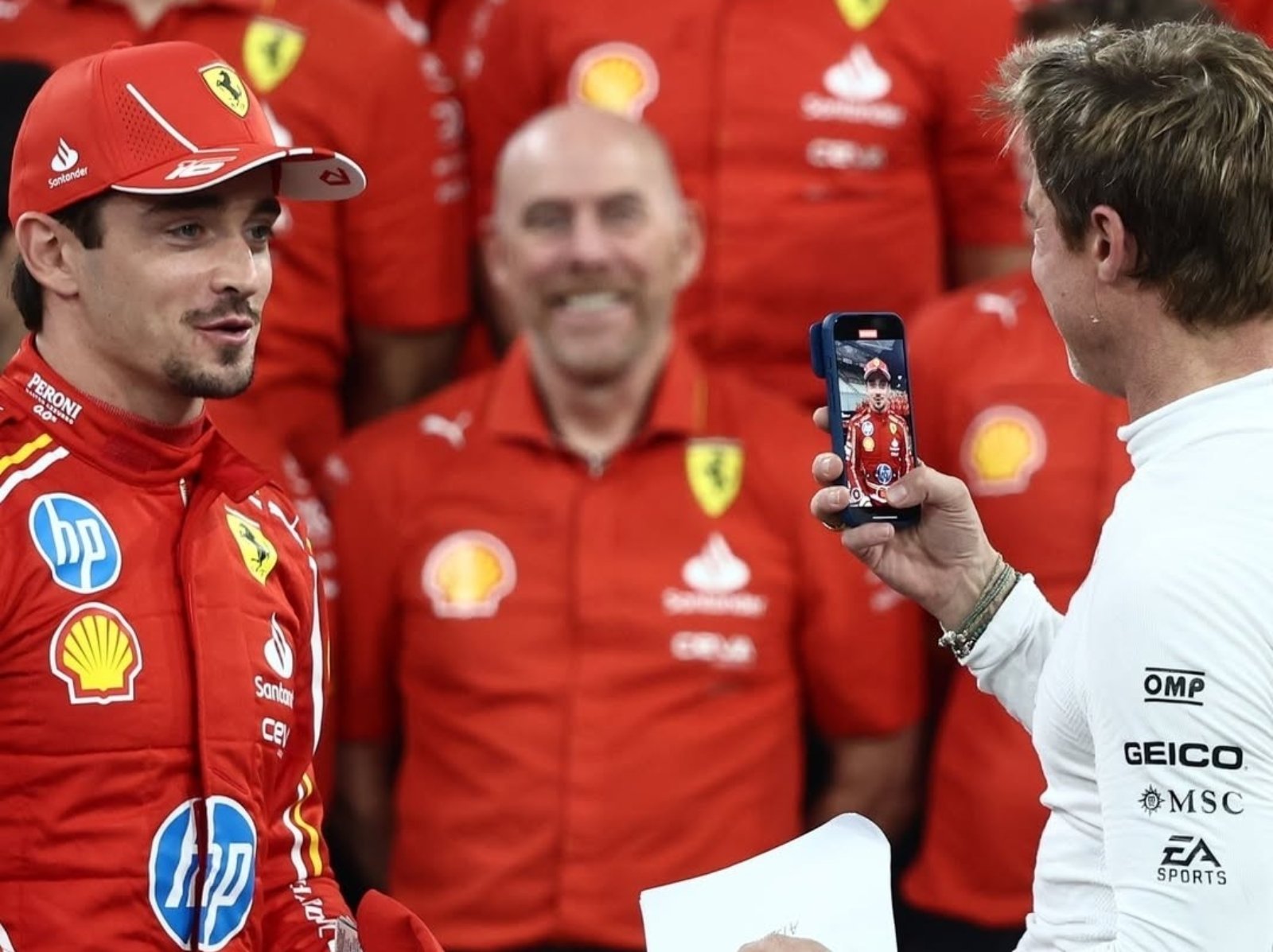 F1 法拉利賽車手 Charles Leclerc 是誰？身高 180 神似甜茶、女友有顏有品味⋯5 件事認識他！