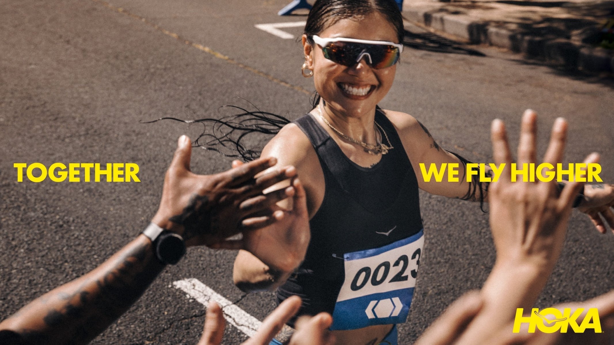 HOKA 攜手台灣鐵人搭檔詮釋「Together We Fly Higher」精神!與 CAFEAO 合作推出限定餐飲!