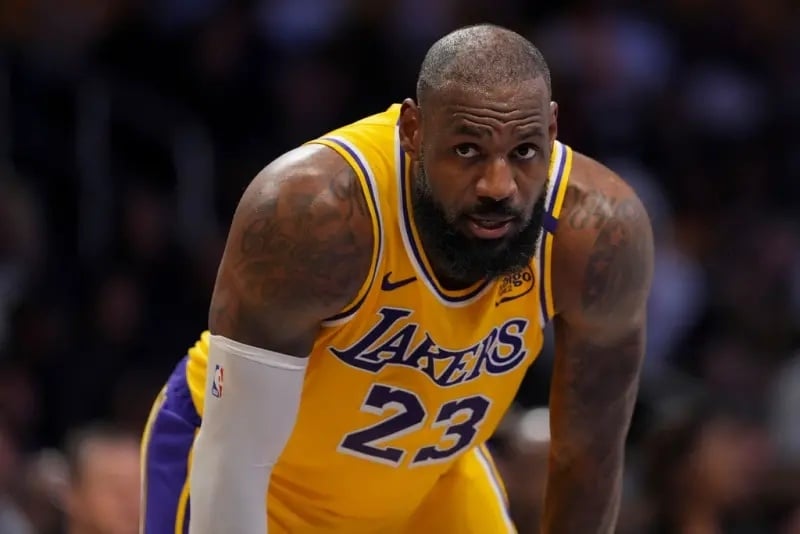 NBA/LeBron James 離開湖人倒數!?傳言獨行俠等 4 隊已展開追逐!