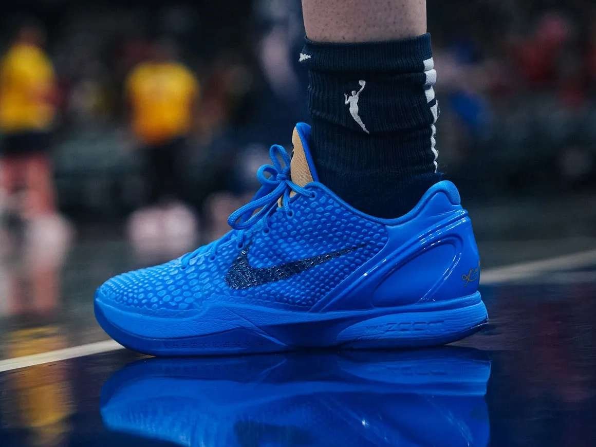 WNBA 球星 Caitlin Clark 最新話題鞋款！Nike Kobe 6 Protro「餅乾怪獸」實戰亮相！