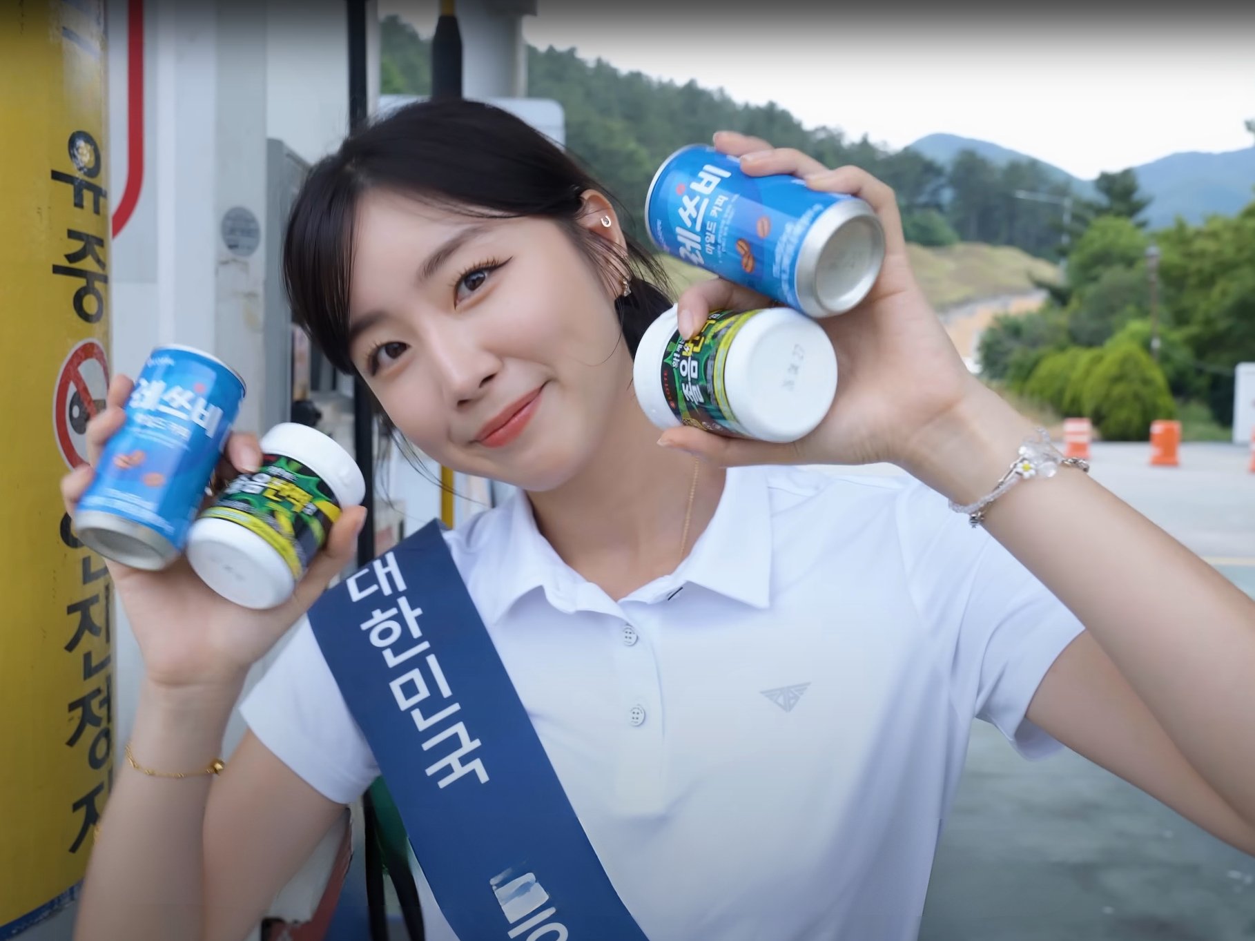 台鋼雄鷹啦啦隊員安芝儇現身加油站做公益！粉絲直呼：「我也想來加油！」