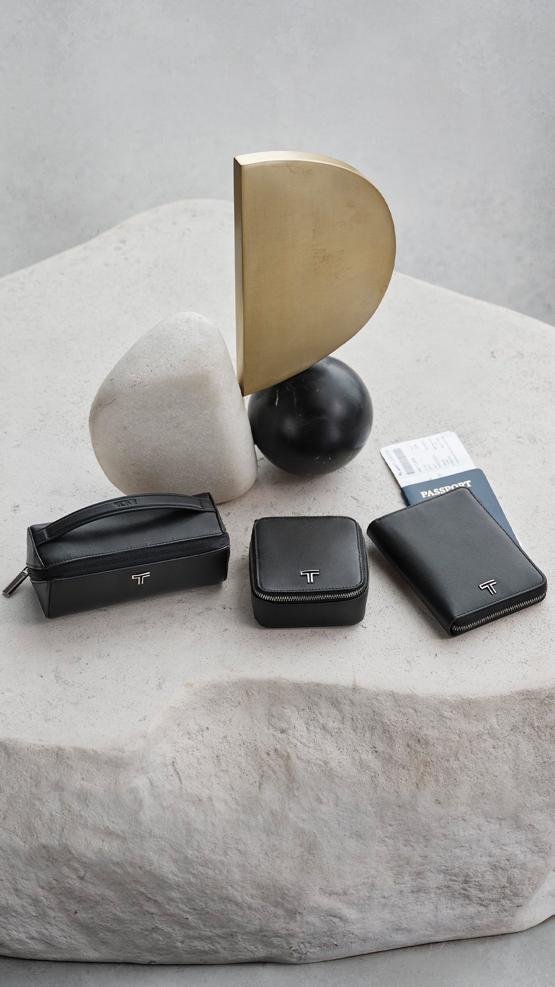 TUMI 2025 秋季系列正式登場!50 週年限定色系、電光藍首發包款⋯一次看!