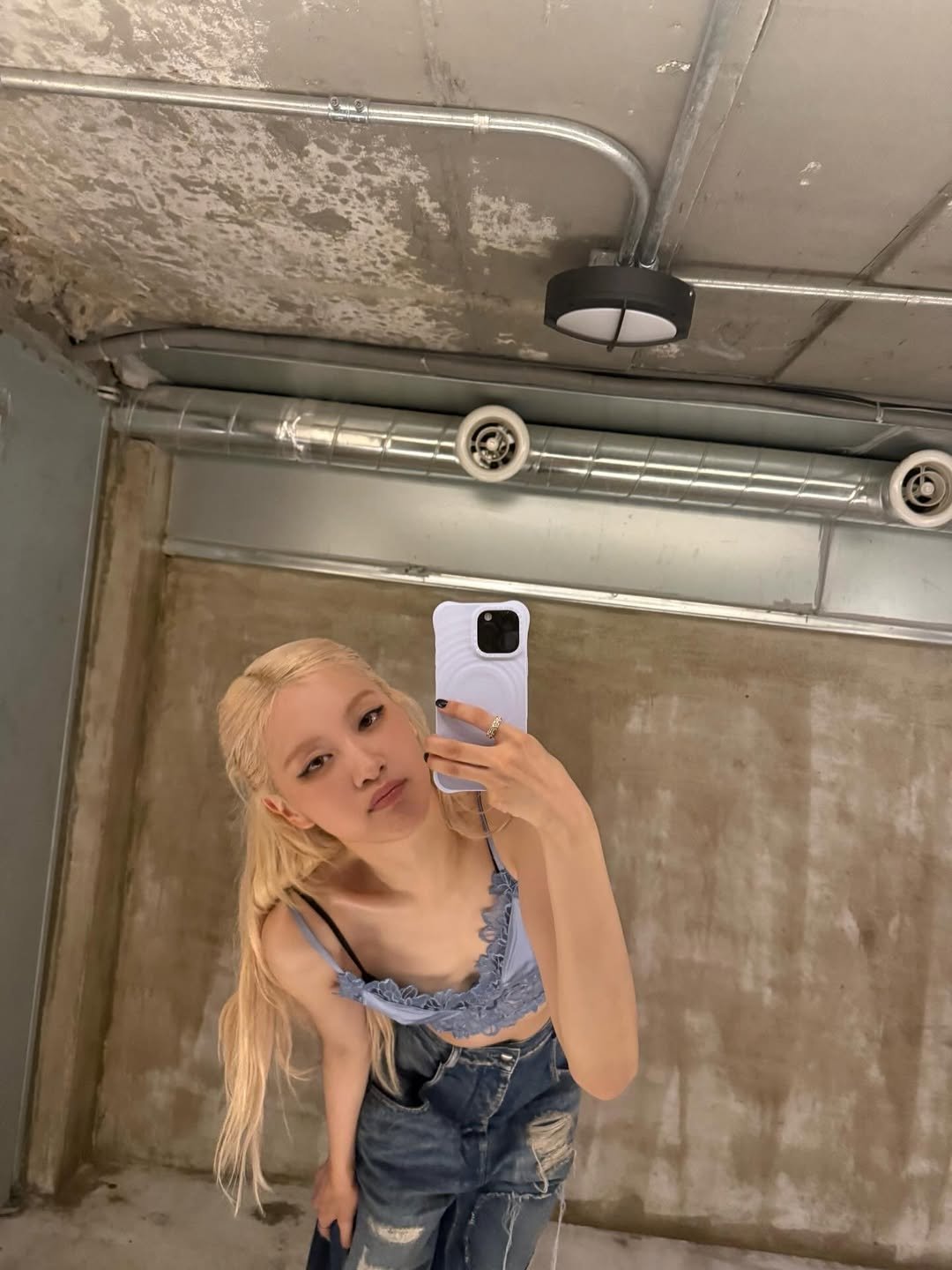 BLACKPINK ROSÉ 中分公主頭髮型示範