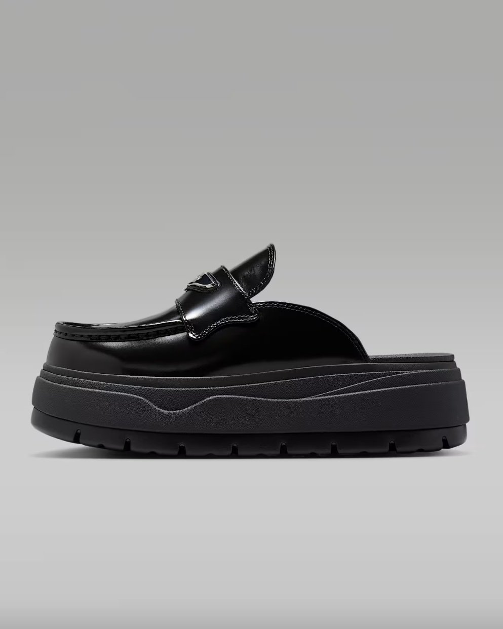 Air Jordan Mule Loafer 正式登場!喬丹版「運動樂福鞋」可愛爆表!