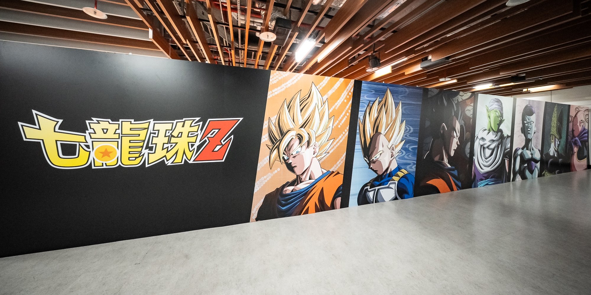 《七龍珠Z》快閃店正式插旗台北東區！十大打卡熱點＋近 20 款限定周邊整理一次看！