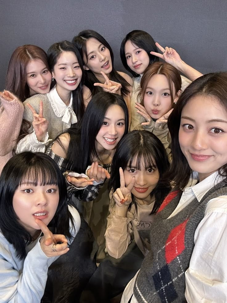 TWICE 高雄演唱會 11 月登場！成員介紹、經典歌曲、三代登頂女團⋯10 件事快認識！