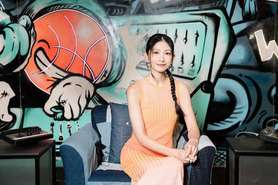 李千娜和女兒顧穎同台《大學聲》 !哽咽吐心聲:「不想她只被記得是誰的女兒!」