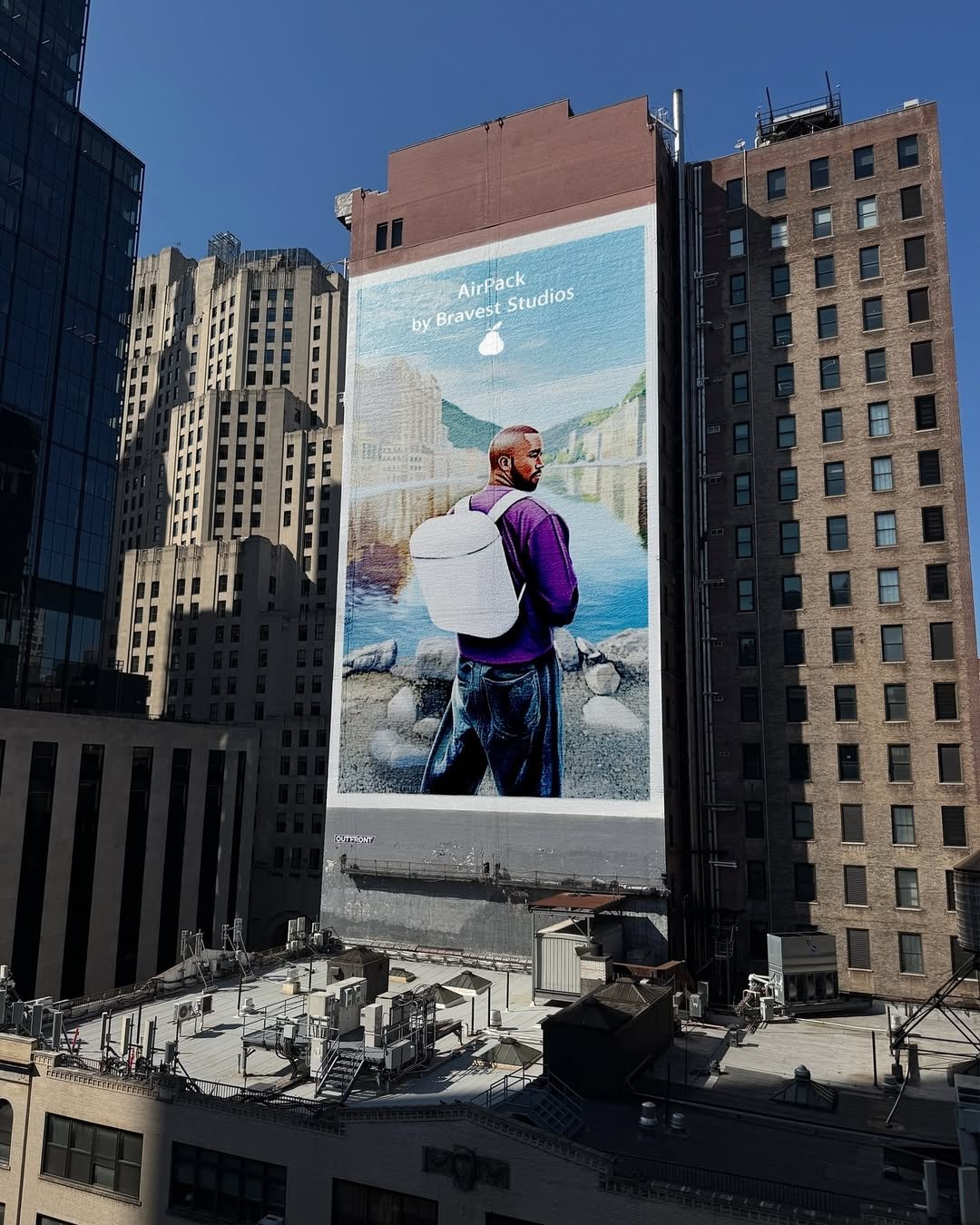 Bravest Studios 推出 Air Pods 巨型背包「AIRPACK」！單品細節＆發售時間一次看！