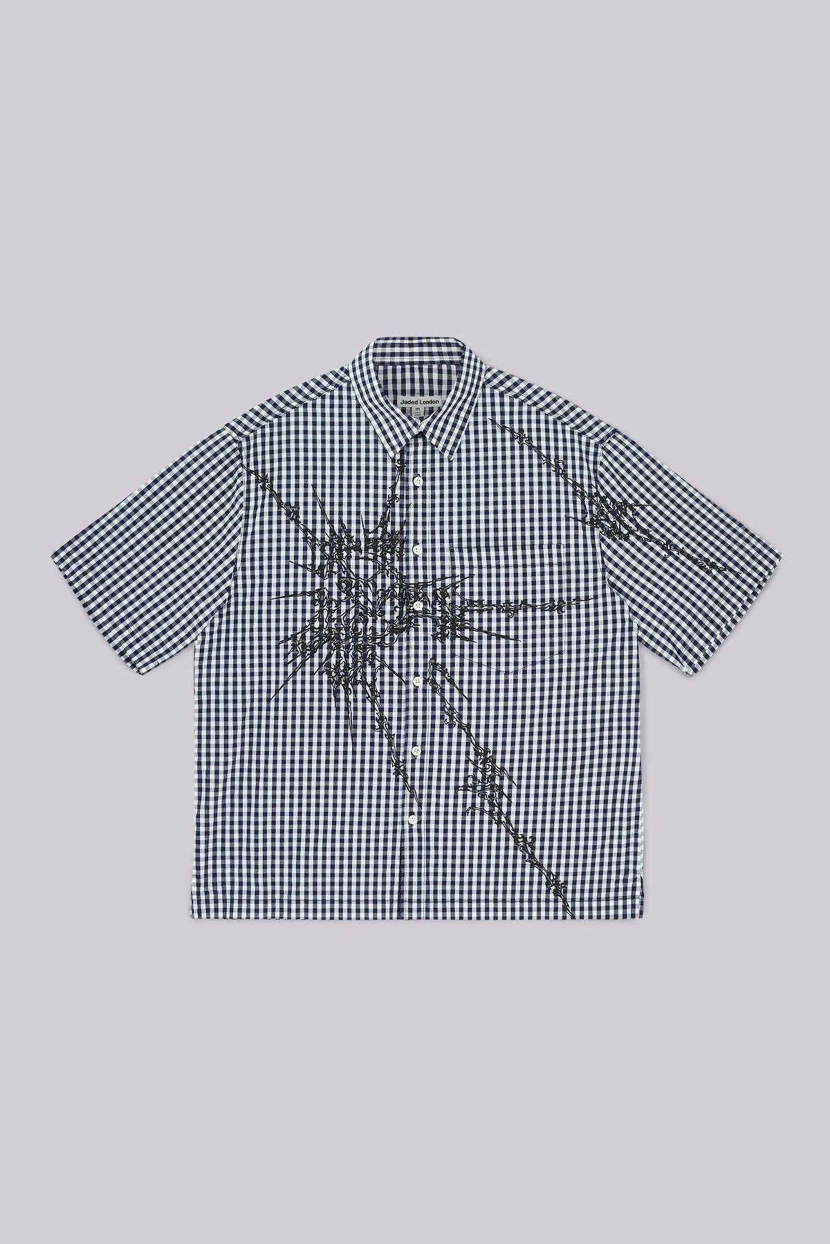 2025 盤點 7 款必收 Boxy 短版襯衫品牌推薦!Uniqlo、TCM⋯等品牌穿上秒變潮人!