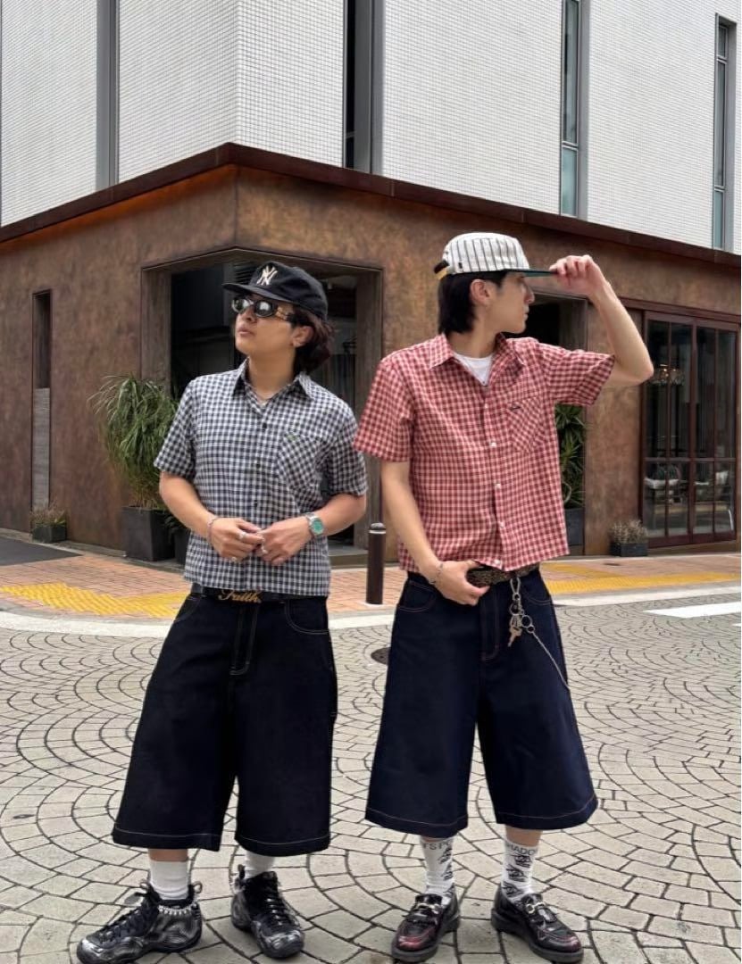 2025 盤點 7 款必收 Boxy 短版襯衫品牌推薦!Uniqlo、TCM⋯等品牌穿上秒變潮人!