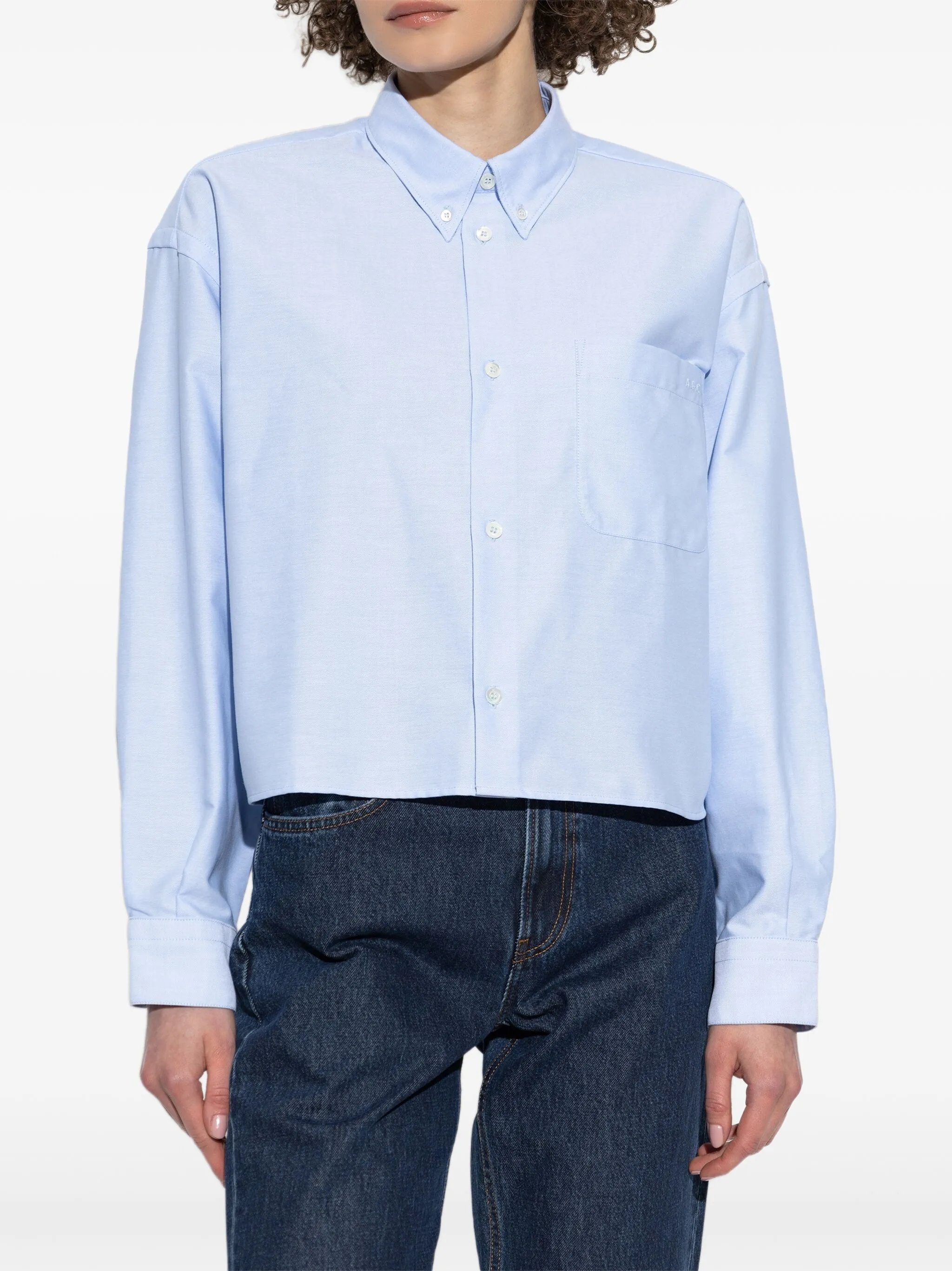 2025 盤點 7 款必收 Boxy 短版襯衫品牌推薦!Uniqlo、TCM⋯等品牌穿上秒變潮人!