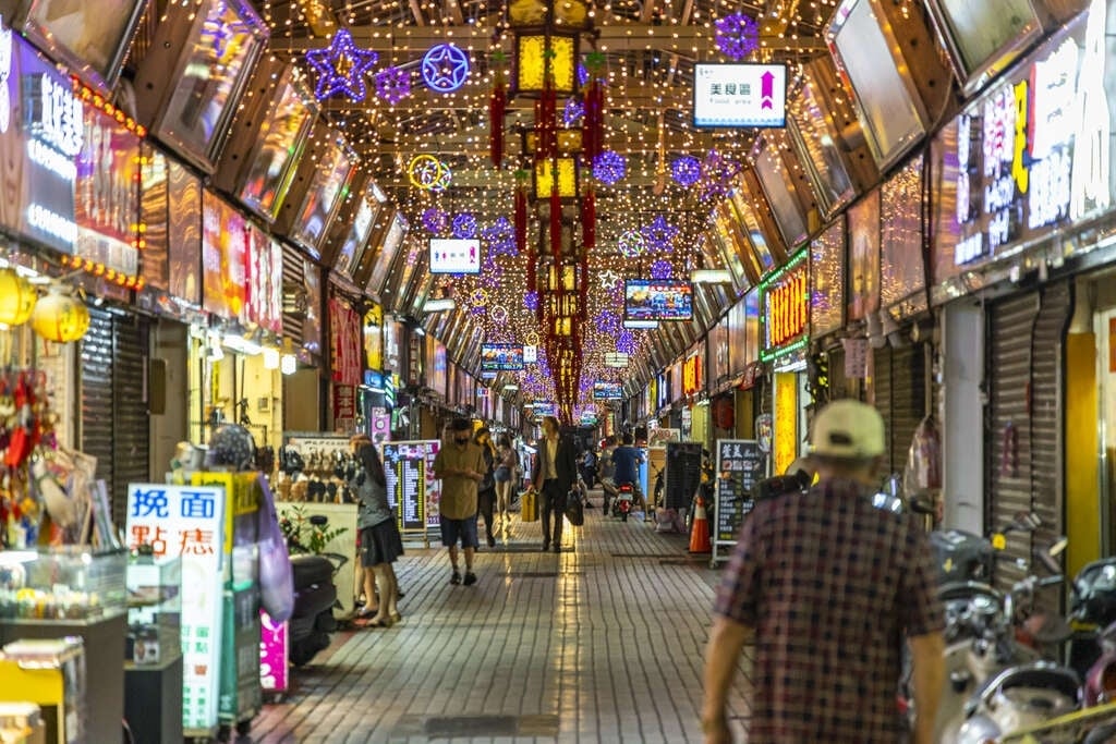 台北市推「臺北,就是香」人文旅程!走讀萬華香火與青草體驗一日輕旅行!