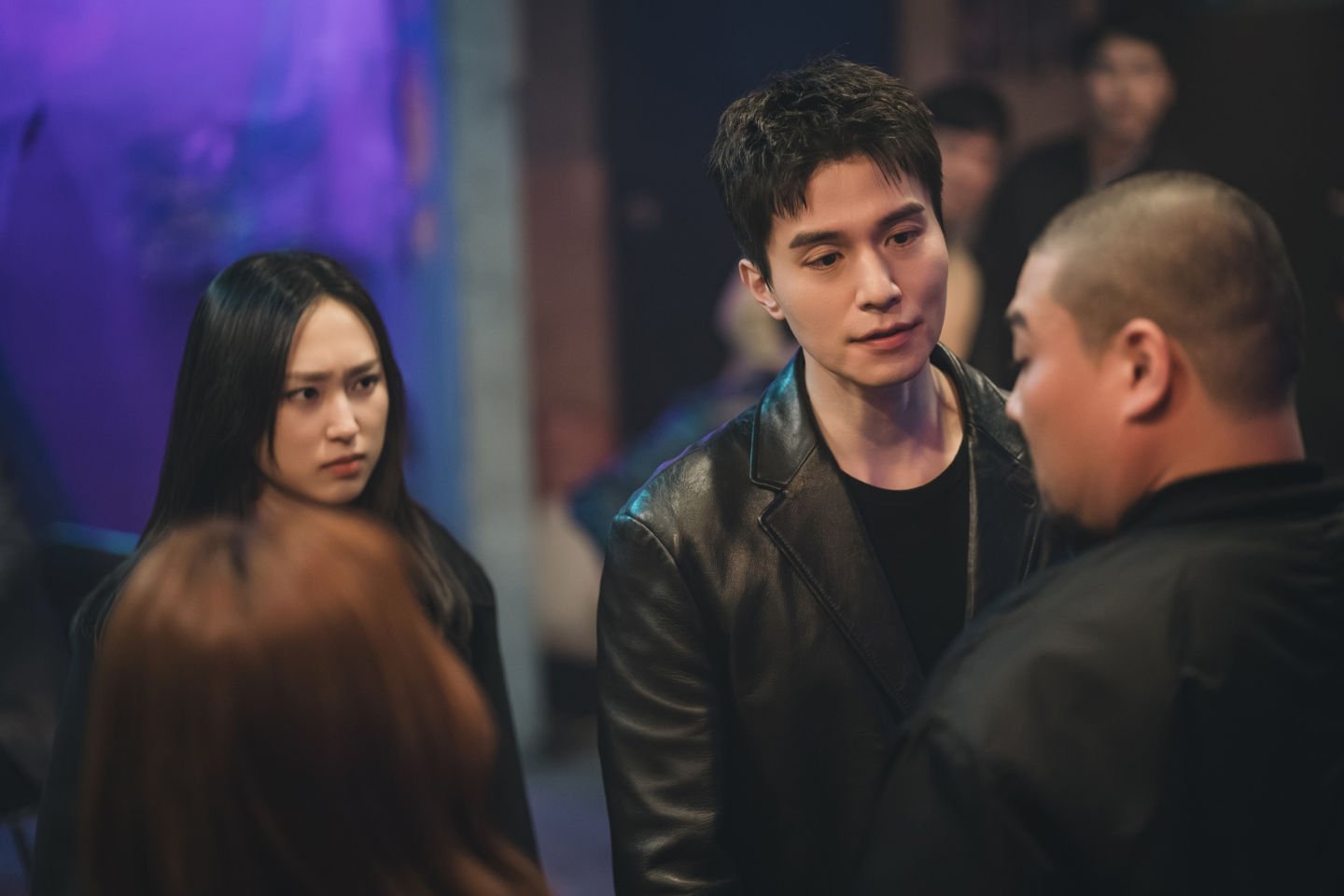 本季最man男子李棟旭,與李聖經在Disney+韓劇《善良的他》中,帶來最硬派也最柔情的黑幫故事!