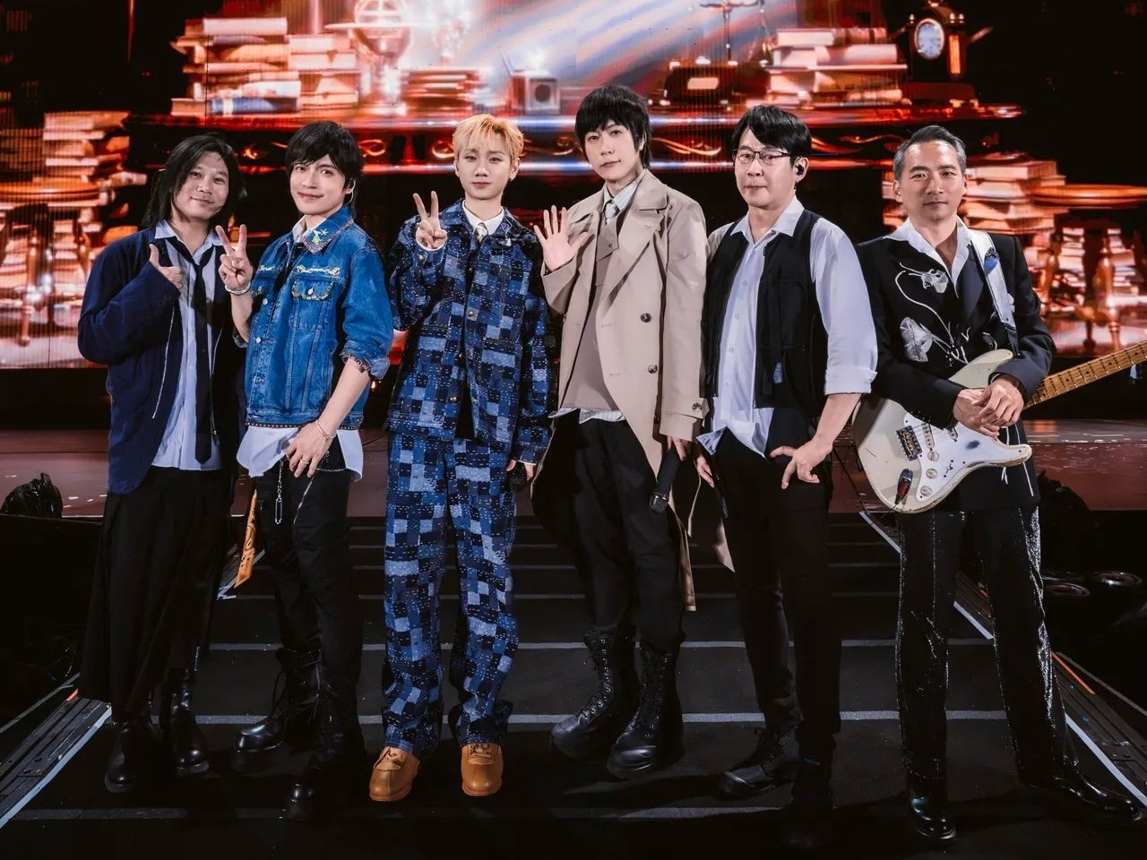 五月天演唱會驚喜合體汪蘇瀧！飆唱《難哄》主題曲引全場尖叫！