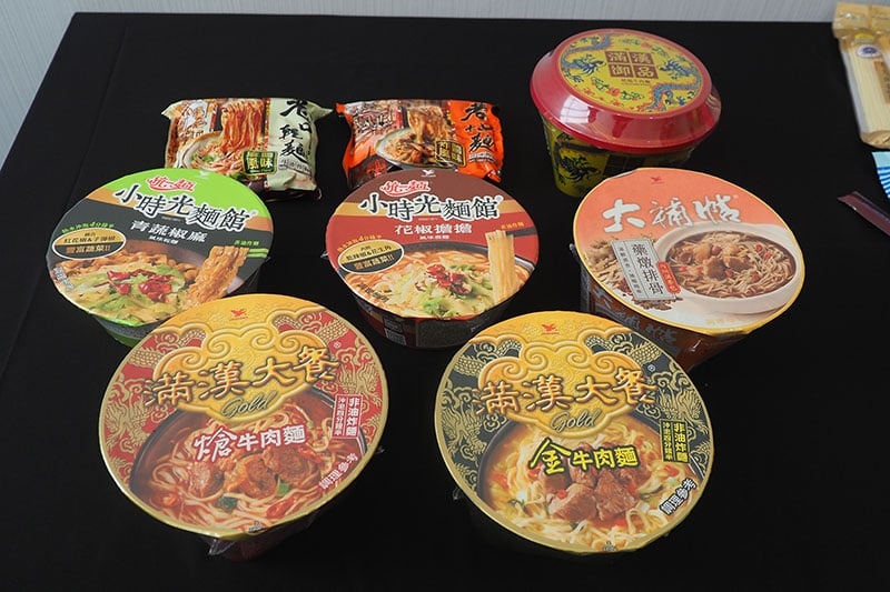 2025 最強泡麵排行出爐！台灣之光榮登前三，阿舍食堂、老媽拌麵排名一次看！