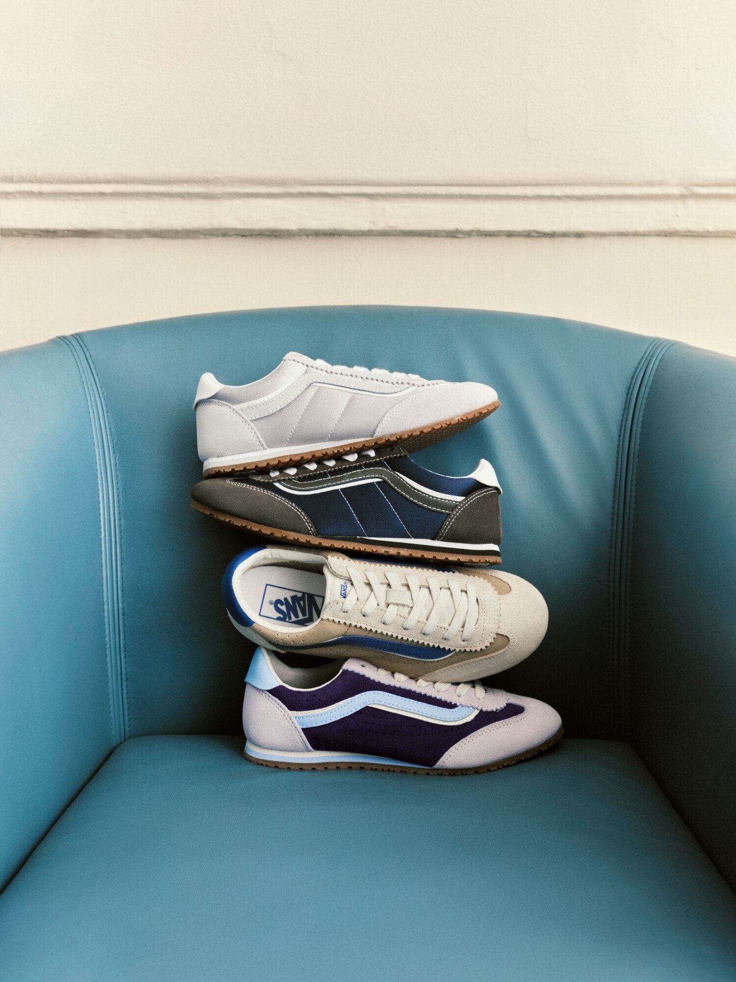 VANS x 全家便利商店聯名登場！限定滑爆可樂霜淇淋、Super Lowpro 全新配色同步上市！