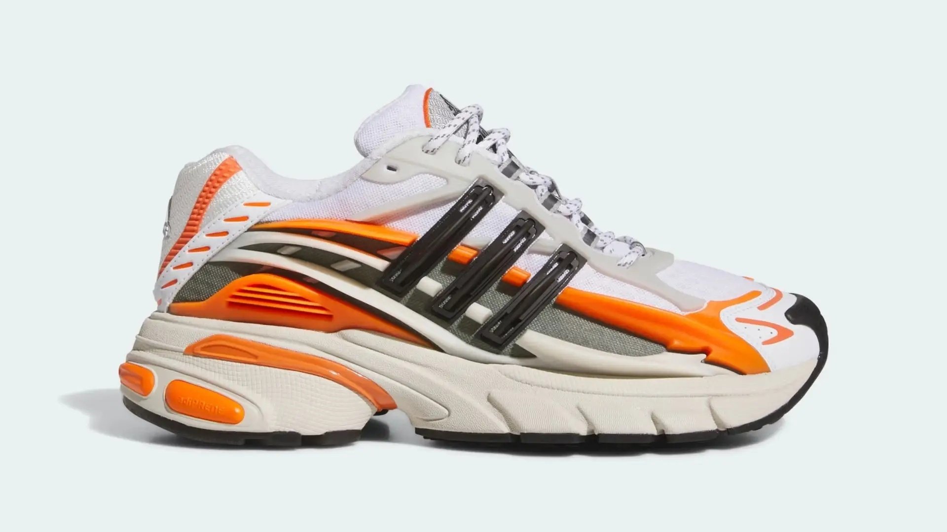 2025 年 8 月球鞋推薦：UNDEFEATED AJ4、Pharrell x adidas、END. x ASICS⋯多款重磅聯名強勢出擊！（不斷更新）