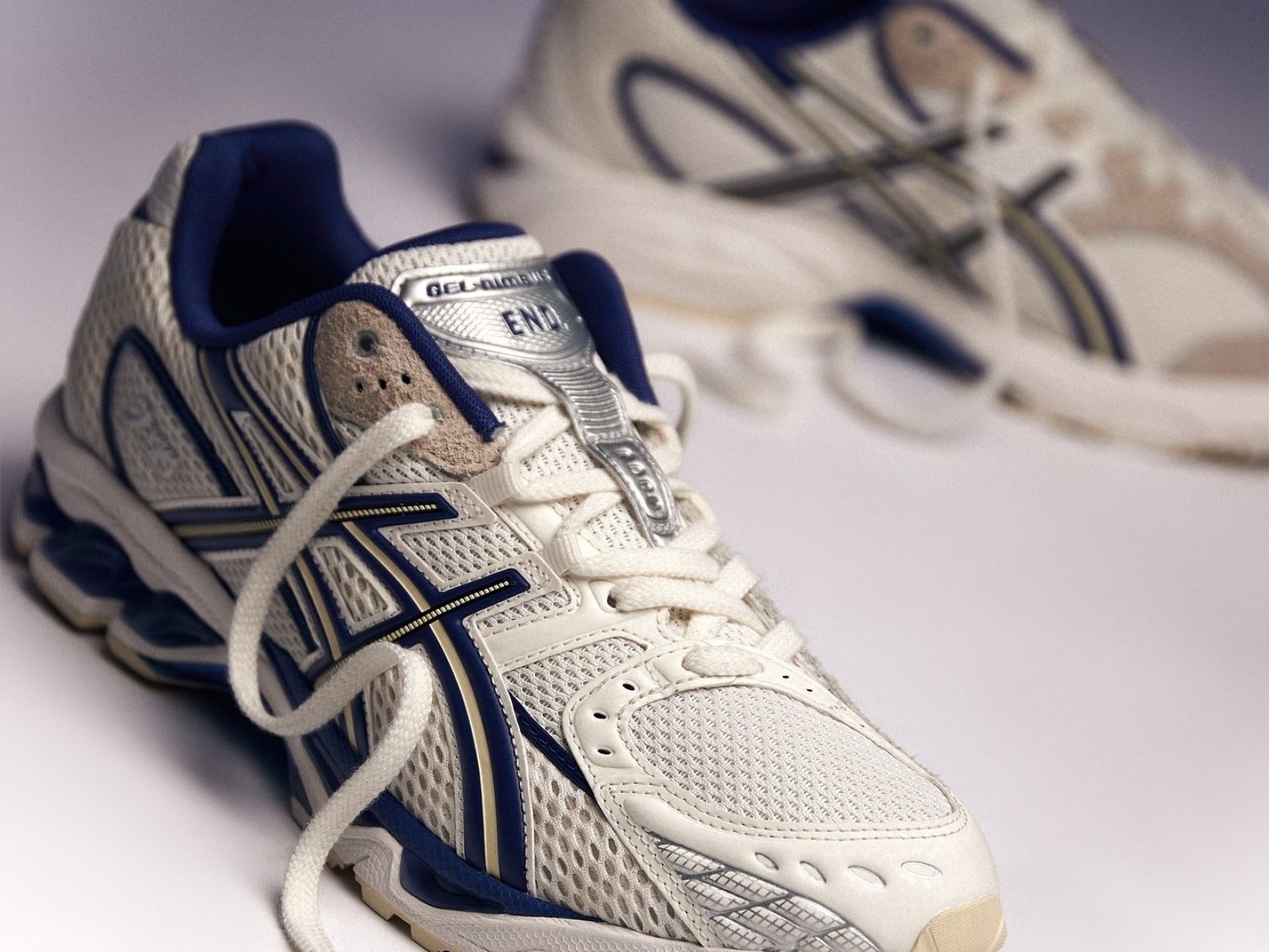 2025 年 8 月球鞋推薦：UNDEFEATED AJ4、Pharrell x adidas、END. x ASICS⋯多款重磅聯名強勢出擊！（不斷更新）
