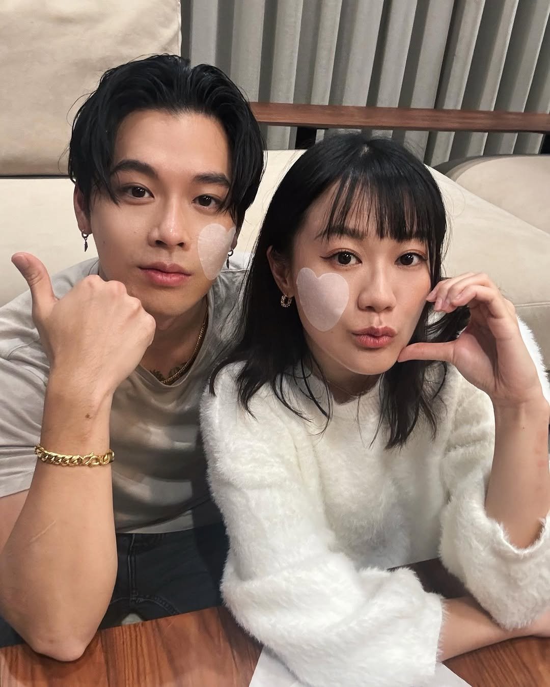 高爾宣宣布老婆芮德懷第二胎！興奮喊話：「來個孝子！」