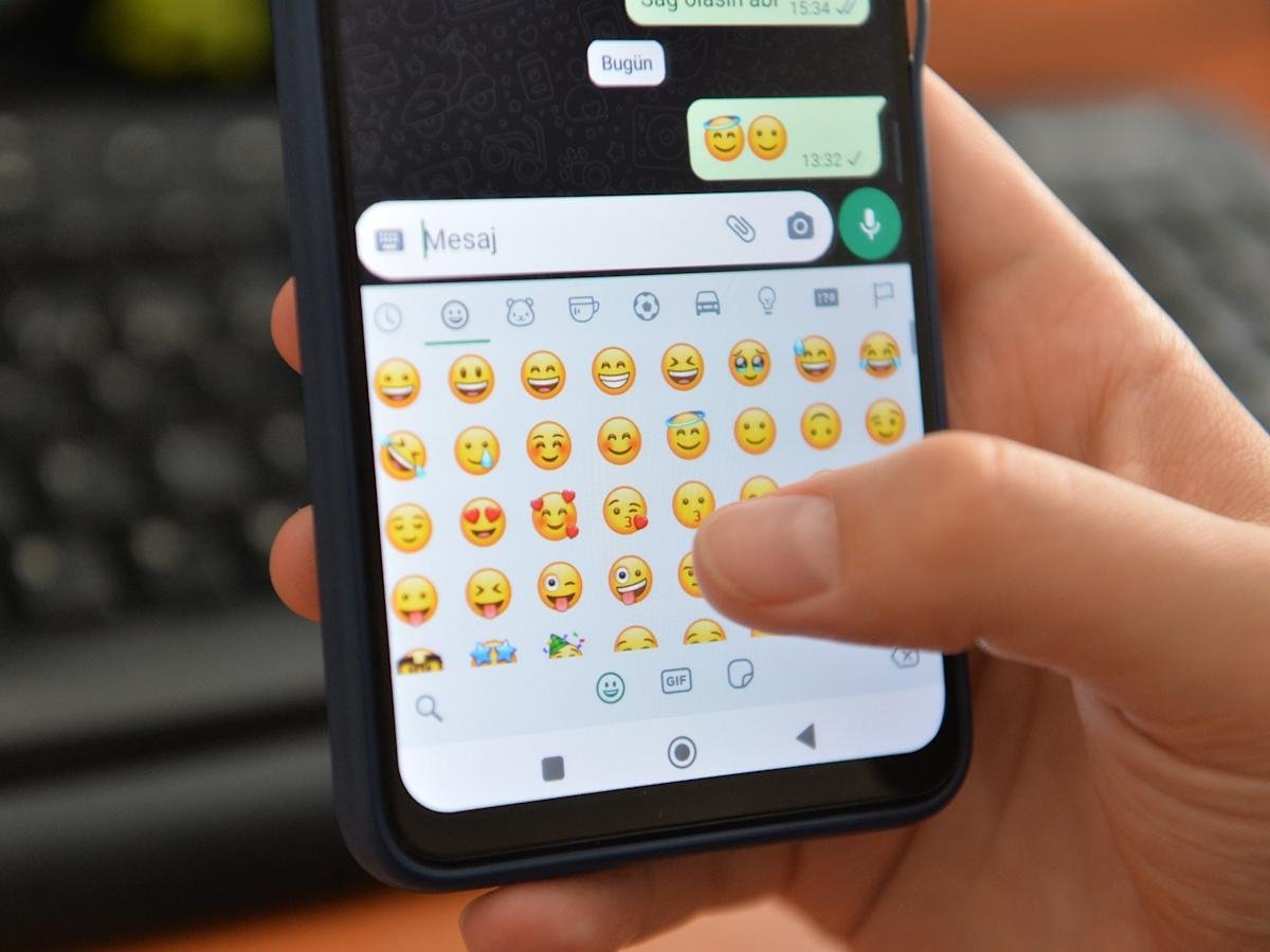 「笑死 emoji 表情符號」升級版曝光！3 步驟設定引網讚：「超實用！」