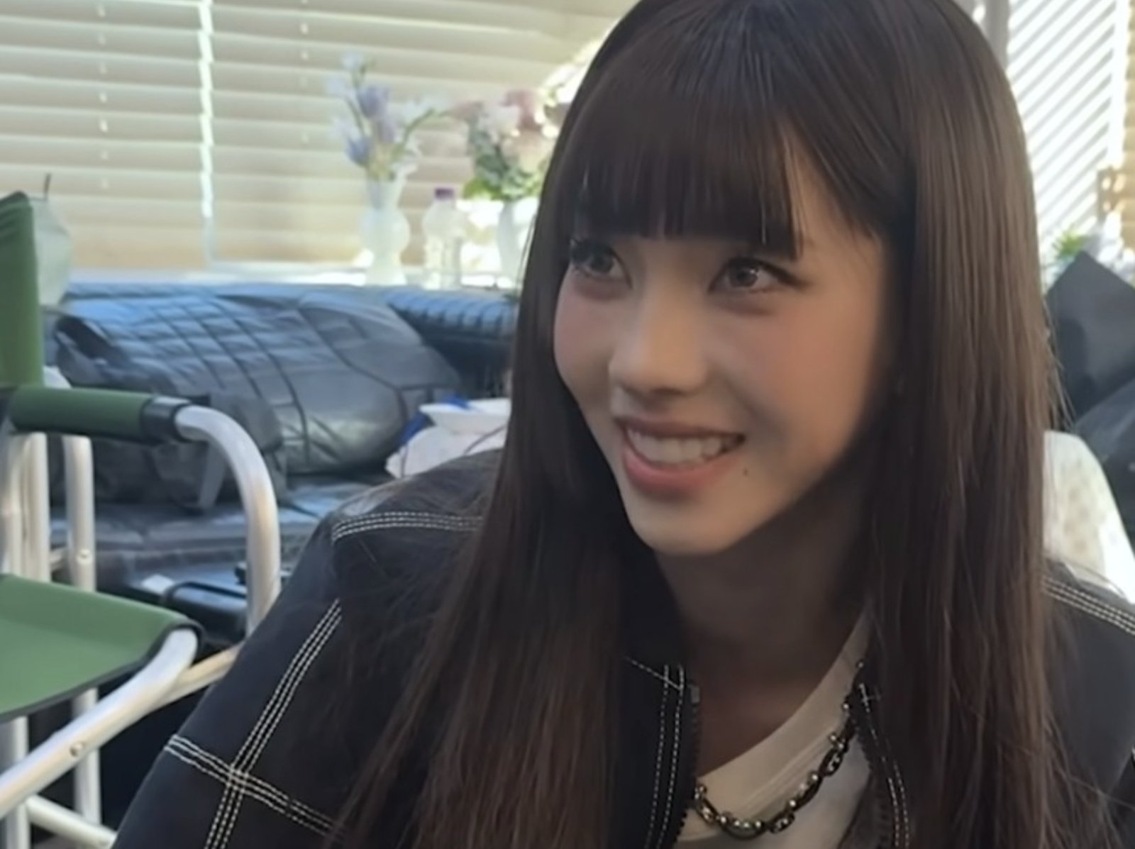 aespa Karina 驚喜開箱 Nike 送的鴿子吊飾！坦言：「我有鳥類恐懼症！」