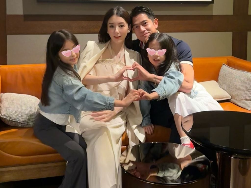 郭富城老婆方媛生日曬全家福！ 懷第三胎身材依舊纖細！