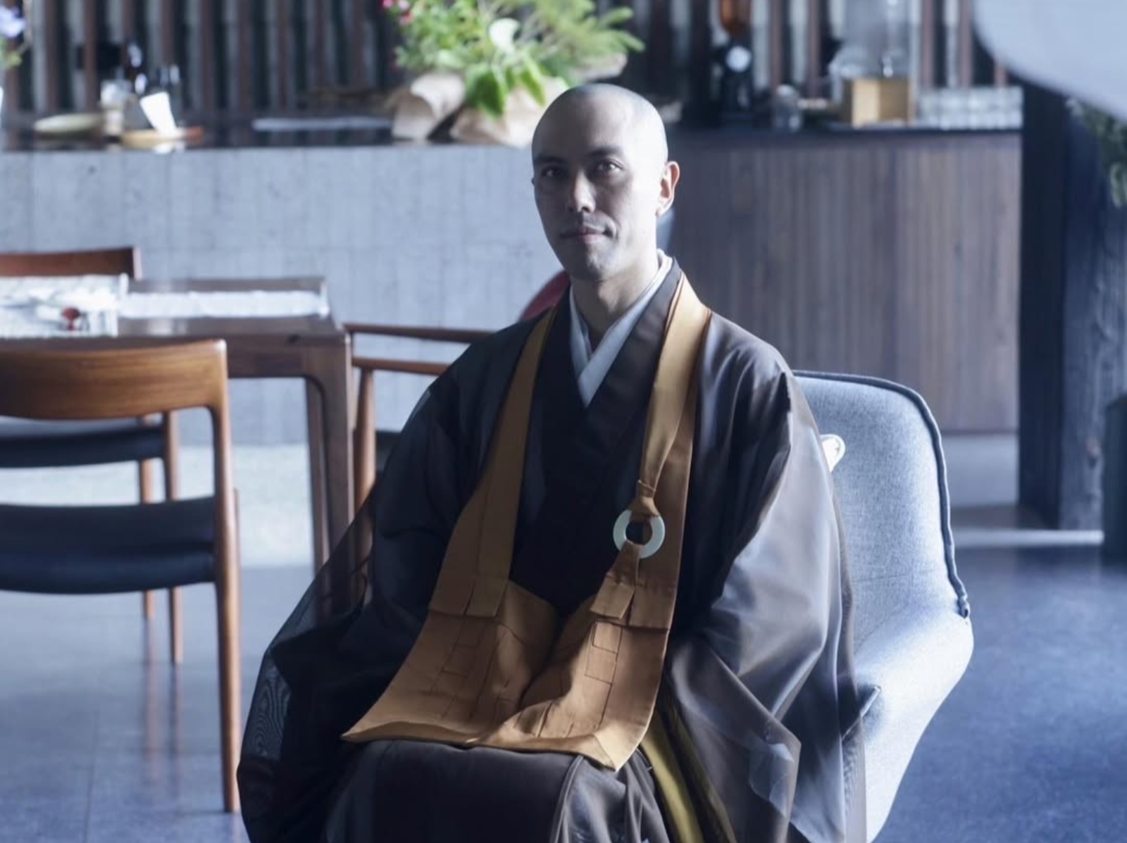 「不論新聞如何翻滾，請記得，每一天，你都有能力選擇回到愛的頻率。」《Alice 的情緒快遞》