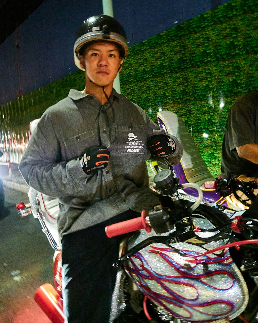 NEIGHBORHOOD × PALACE 首度重磅聯名！暴走族遇上滑板街頭元素⋯發售情報搶先公開！
