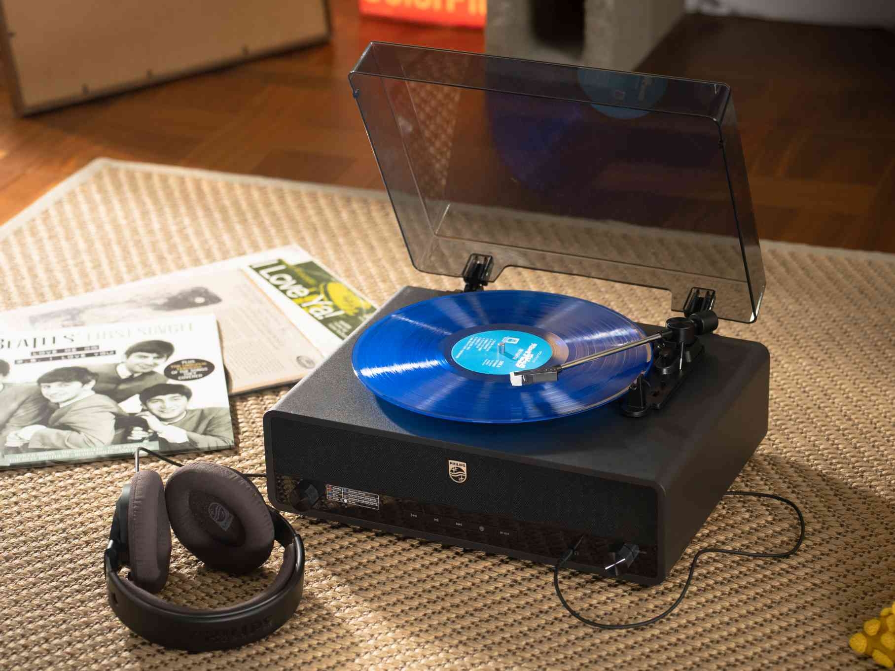 PHILIPS 飛利浦 TAV3000 黑膠唱片機登場！年輕人必買的入門款⋯藍牙功能＋復古設計一次滿足！