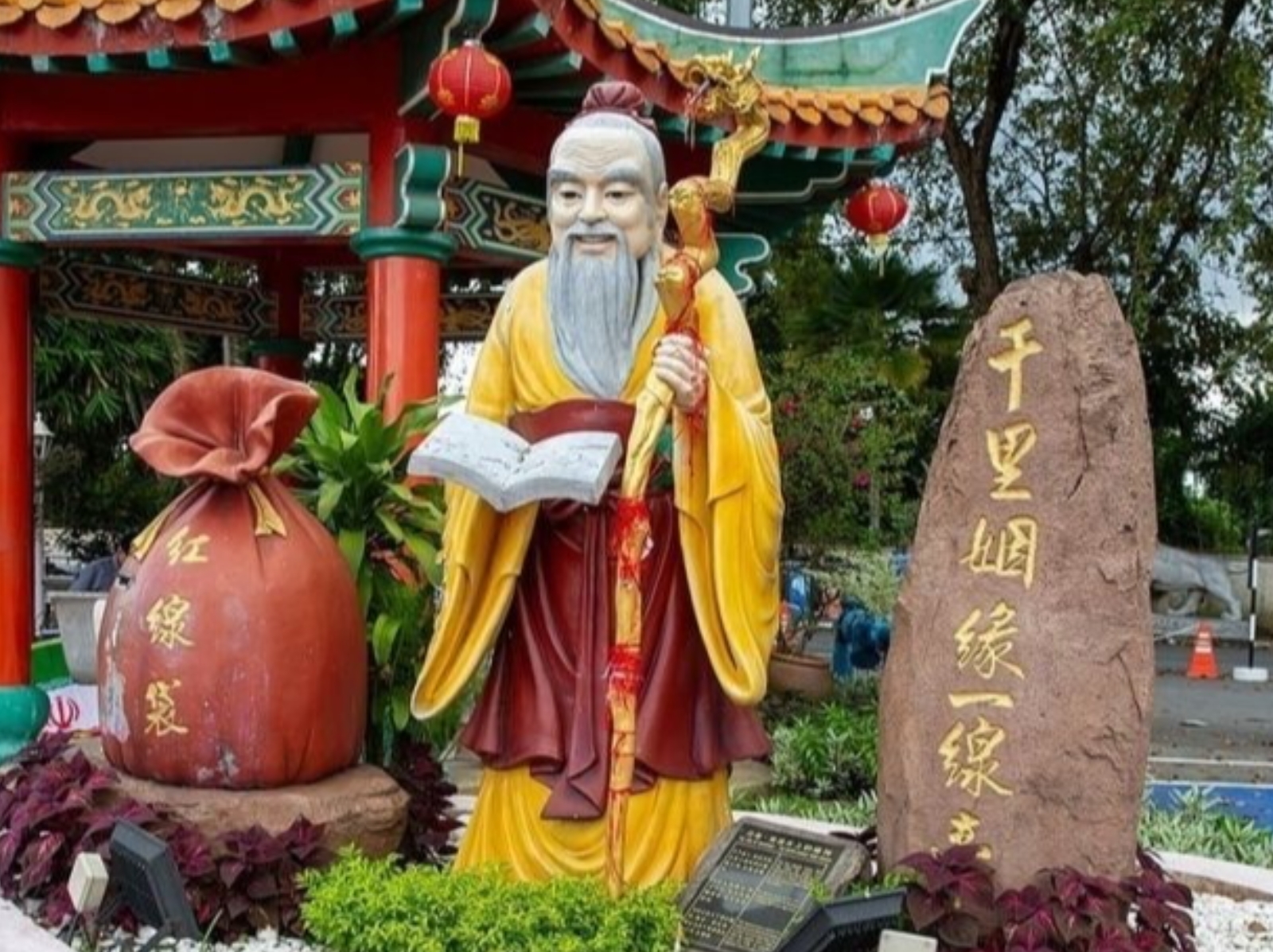 2025 全台最靈驗月老廟推薦總整理｜參拜步驟、供品、禁忌一次看！