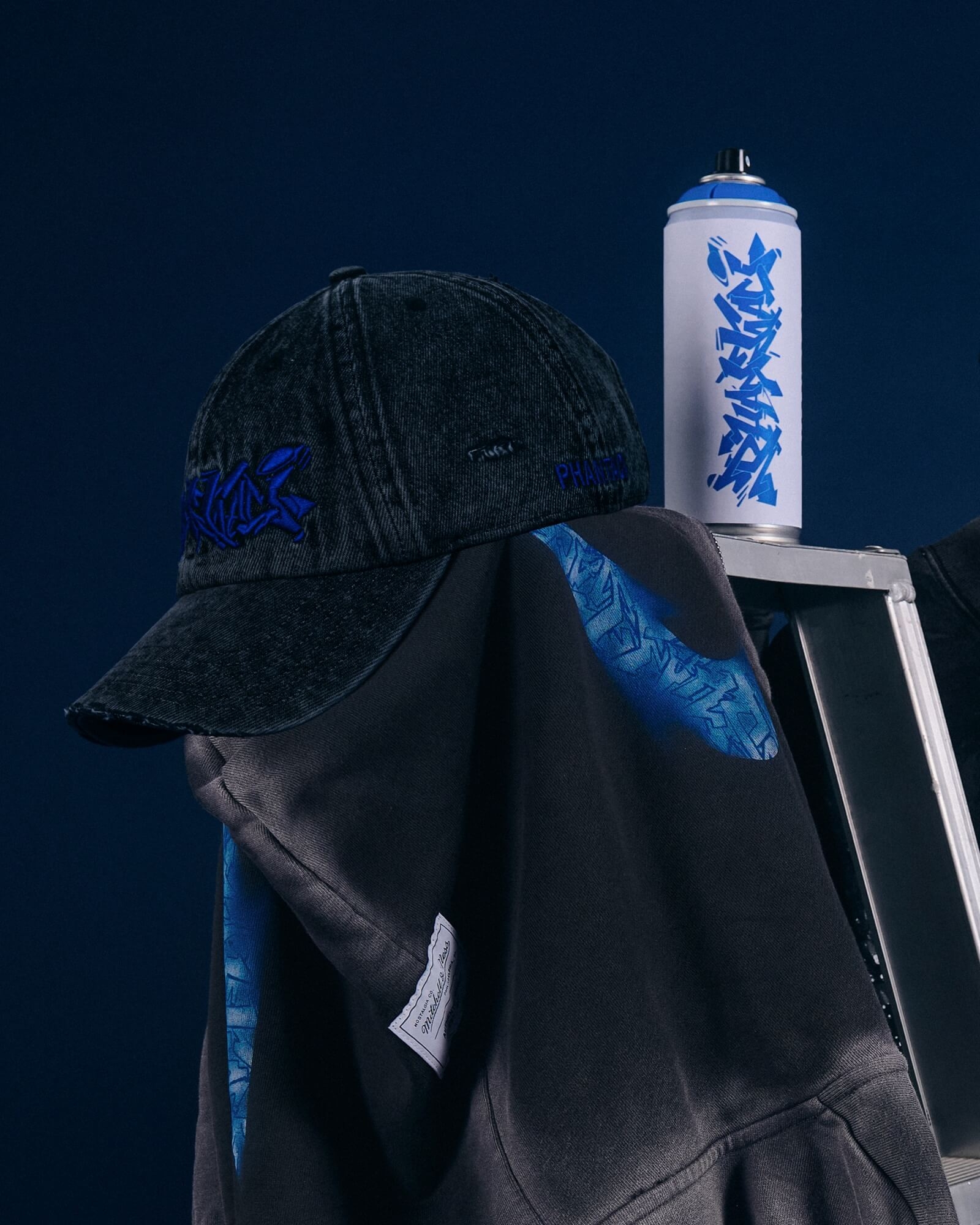 塗鴉傳奇 STASH 首度來台，限量簽名會同步登場！攜手 PHANTACI x Mitchell & Ness 三方聯名系列 8/30 正式發售