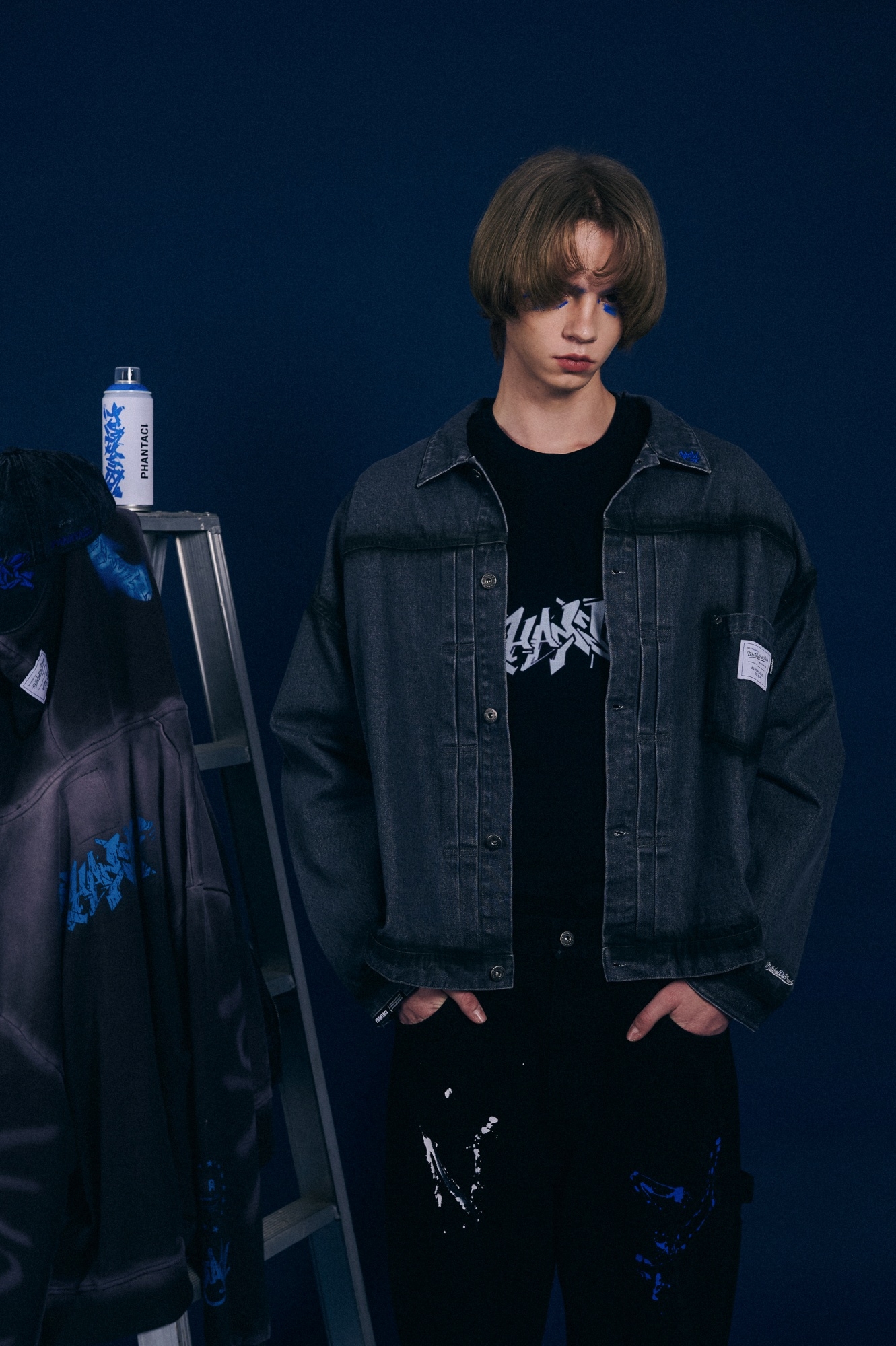 塗鴉傳奇 STASH 首度來台，限量簽名會同步登場！攜手 PHANTACI x Mitchell & Ness 三方聯名系列 8/30 正式發售