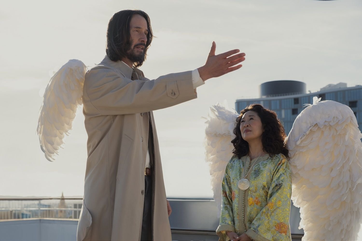 《捍衛天使》基努李維 Keanu Reeves 從殺神下凡變天使!網友笑瘋:「怎麼有點低配感!」