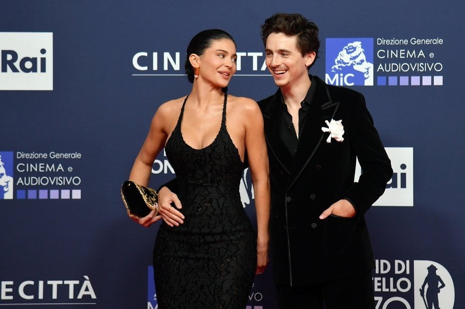 「甜茶」提摩西夏勒梅 Timothée Chalamet 缺席凱莉珍娜 Kylie Jenner 生日派對!2 年情遭疑分手!