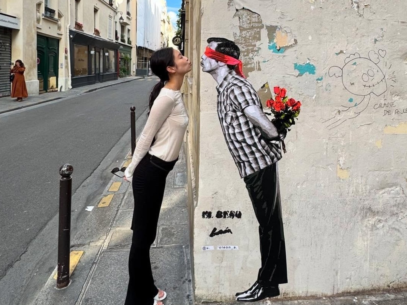 BLACKPINK Jennie IG 觀光照導致藝術家作品遭移除！真相曝光引網心碎！