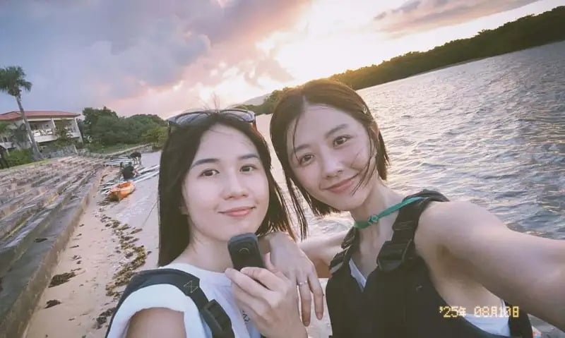 邵雨薇妹妹曝光!姐妹同框「超高顏值」引網直喊跪求出道!
