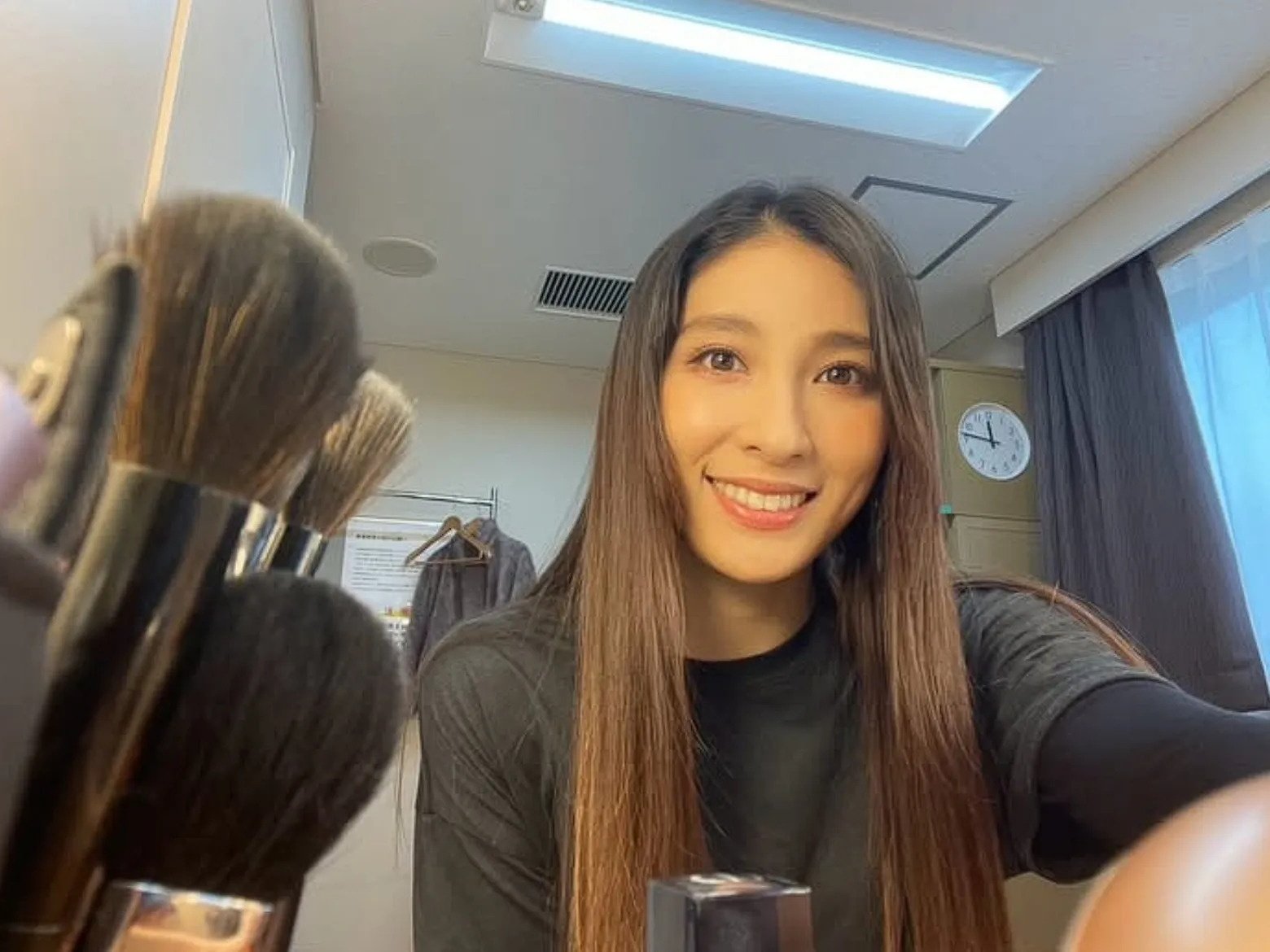 土屋太鳳小帳疑外流！放任女兒「舔飲料瓶」未購買遭炎上！