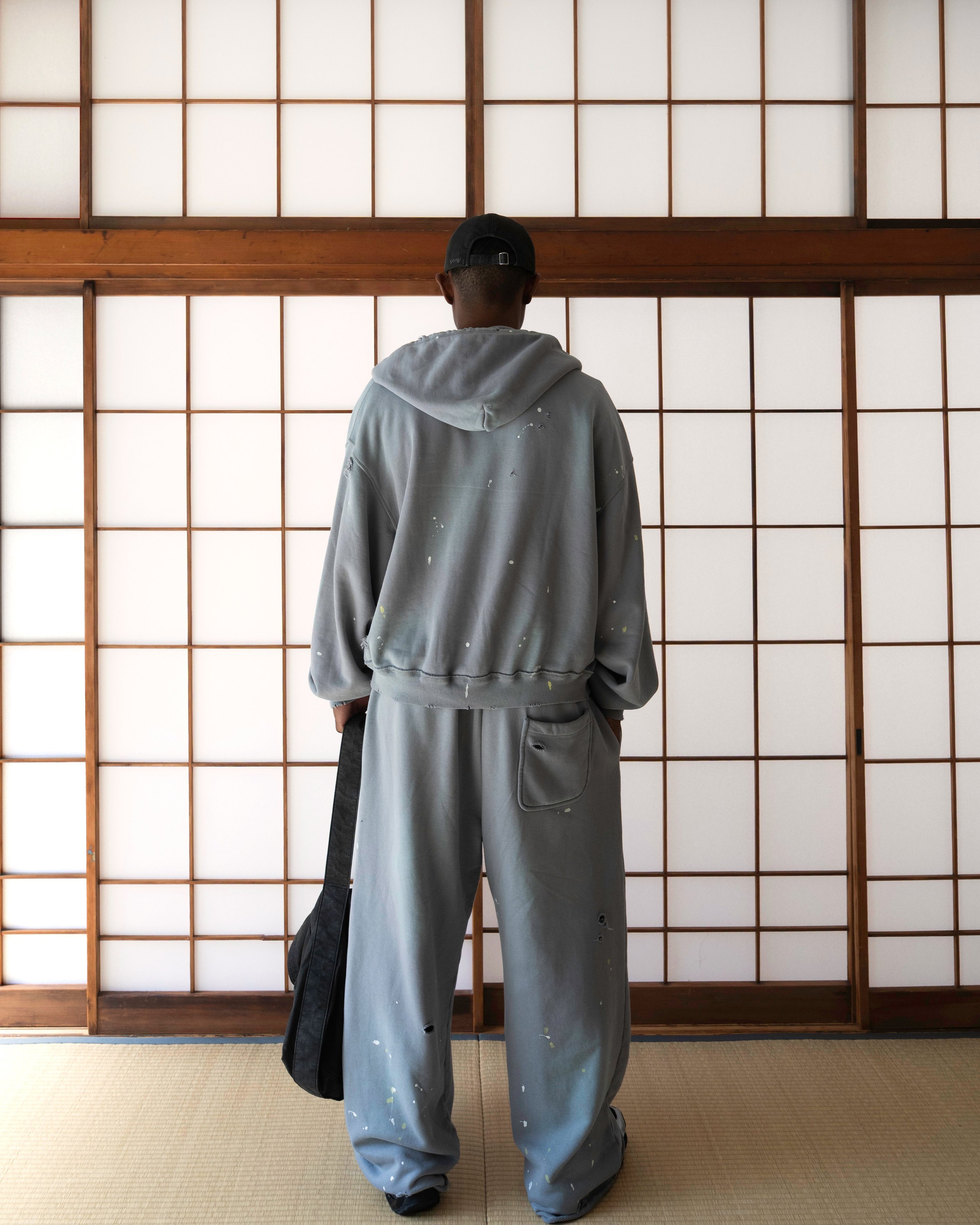 楊艾倫 YANGI x UNITED ARROWS 聯名登場!別注單品、期間限定 POP-UP 同步展開!