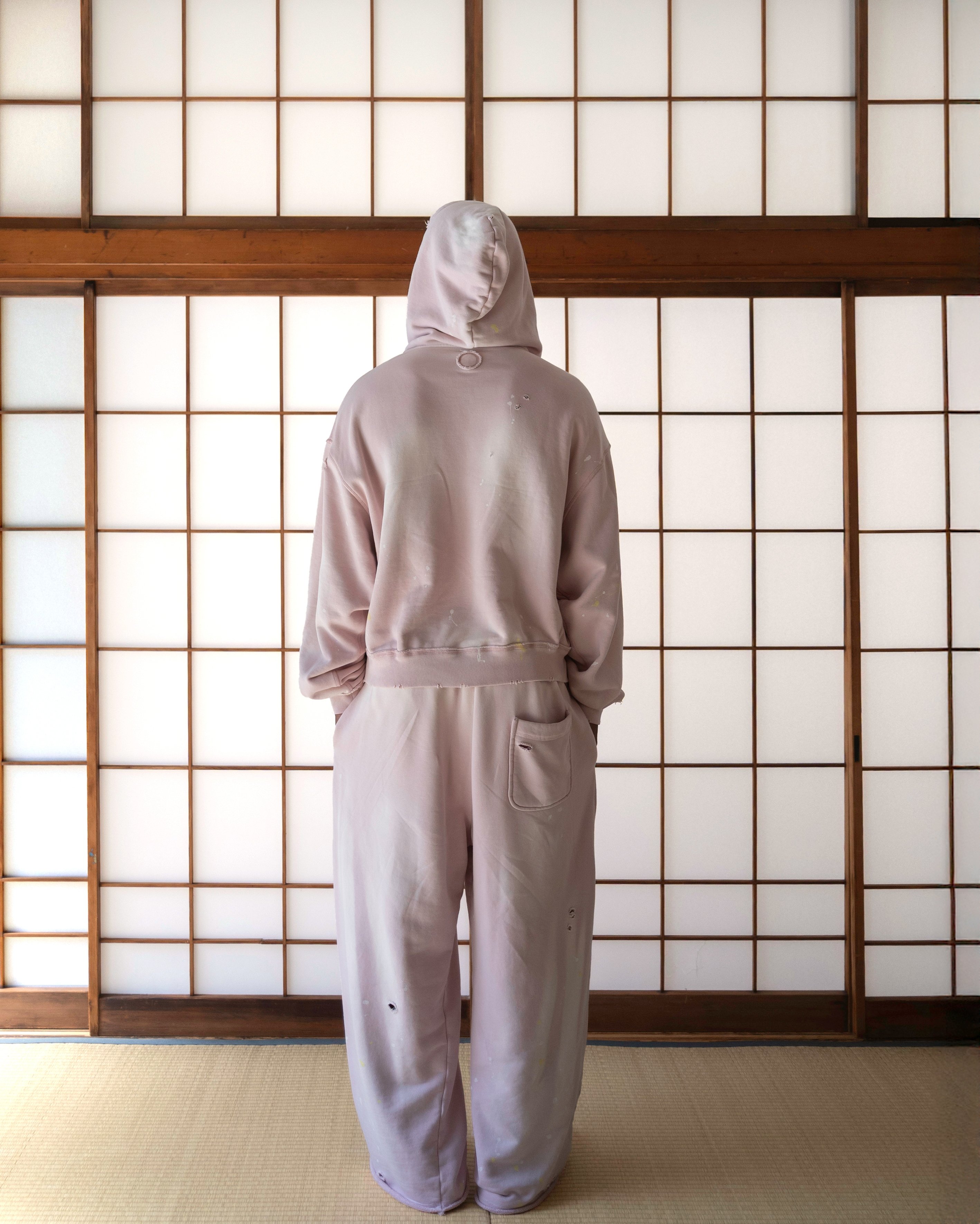 楊艾倫 YANGI x UNITED ARROWS 聯名登場!別注單品、期間限定 POP-UP 同步展開!