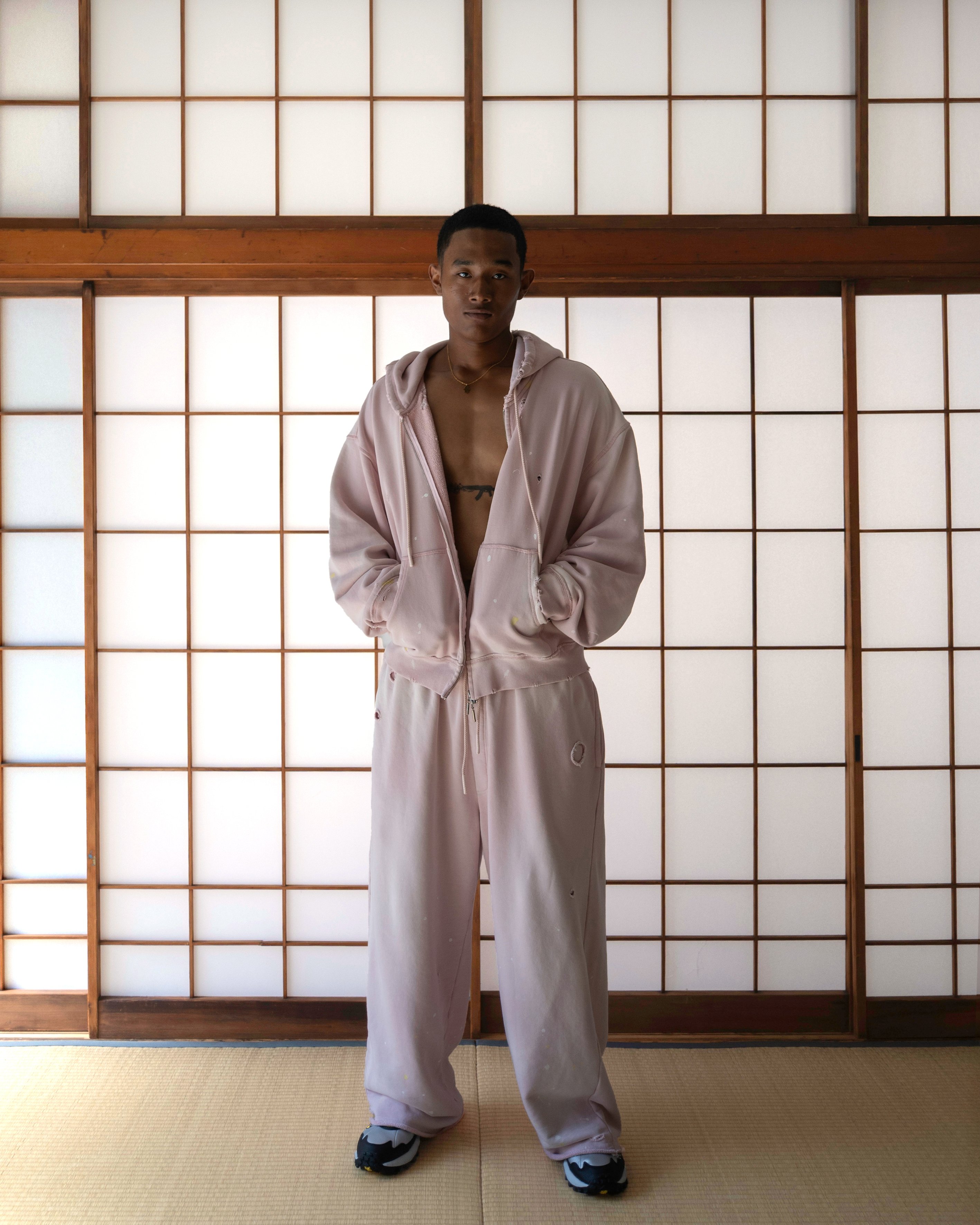 楊艾倫 YANGI x UNITED ARROWS 聯名登場!別注單品、期間限定 POP-UP 同步展開!