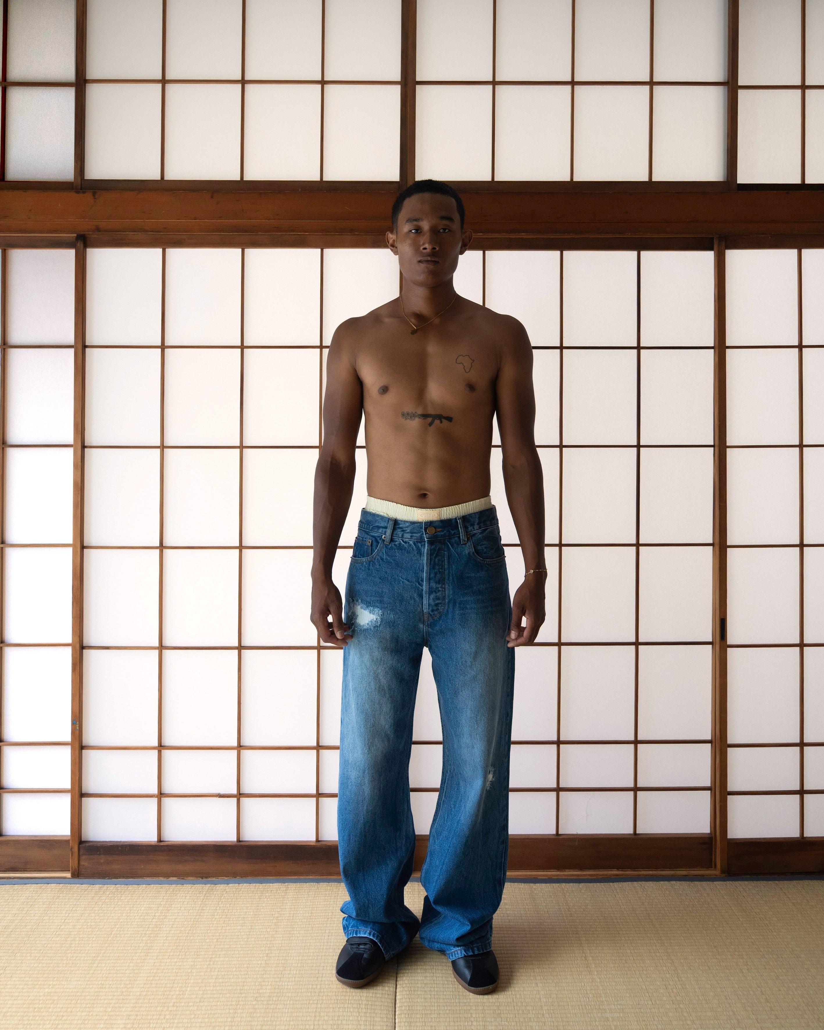 楊艾倫 YANGI x UNITED ARROWS 聯名登場!別注單品、期間限定 POP-UP 同步展開!