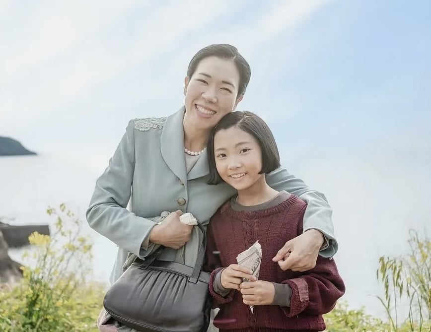 《影后》史艾瑪林廷憶奪「全球 OTT 大獎」!「胖姐」鍾欣凌親頒引熱議!