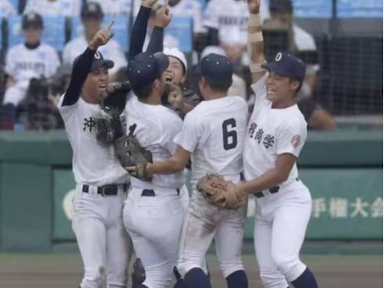 沖繩尚學勇奪隊史首座甲子園冠軍！小球員「挖土對話」曝光引千萬人朝聖！