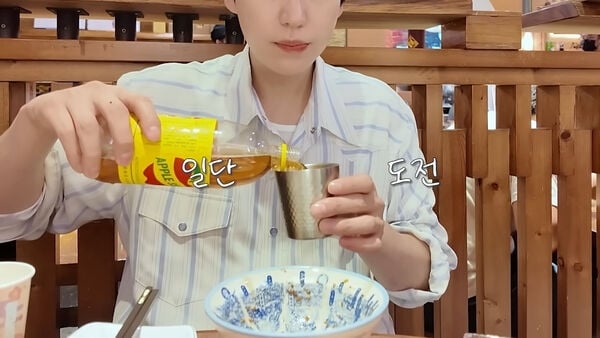 Super Junior 圭賢初嚐台灣國民飲料「蘋果西打」！好喝到求代言網笑翻！