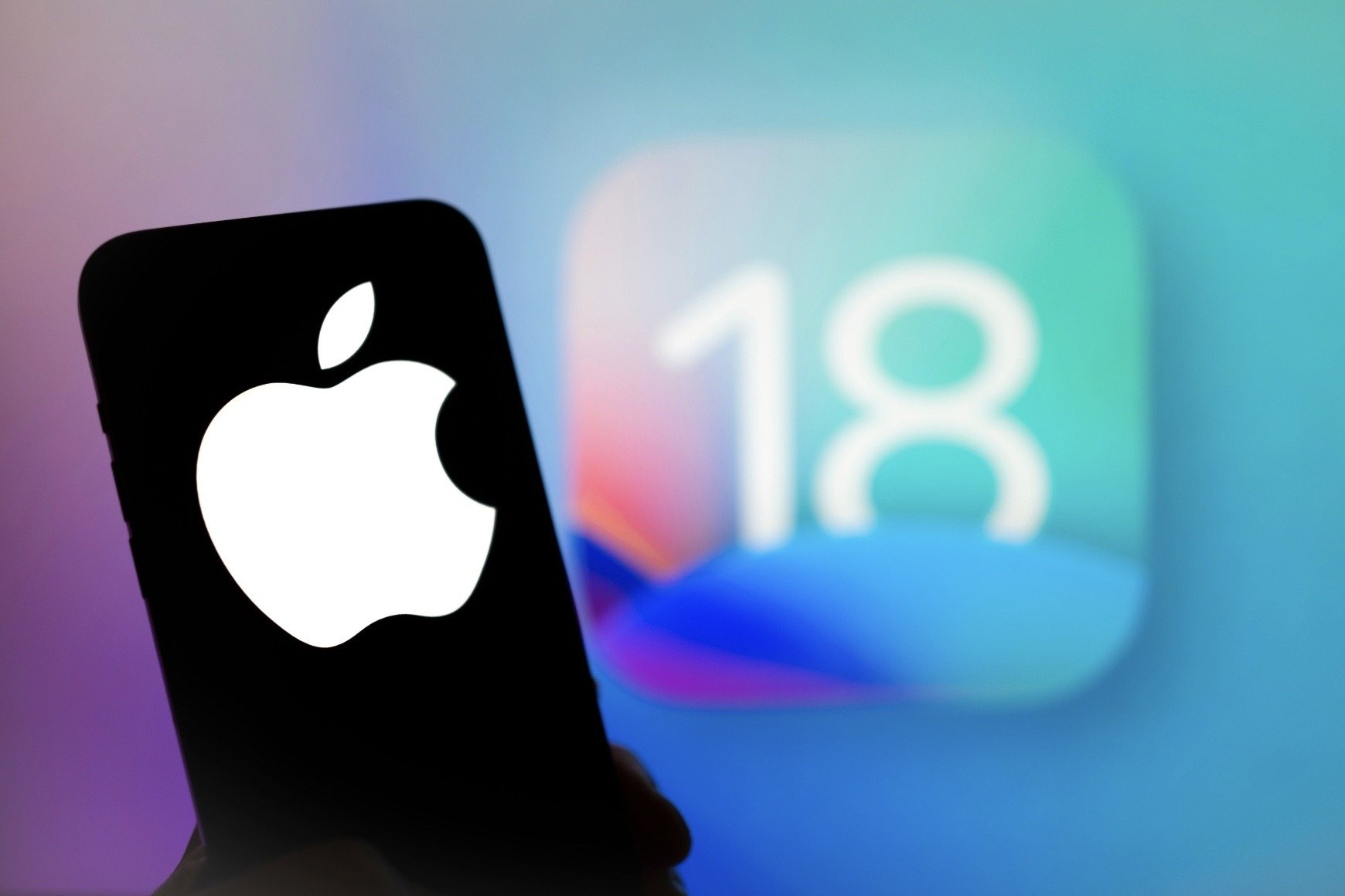 iPhone 18 傳將推出首款摺疊機！上市日期、全新設計曝光！